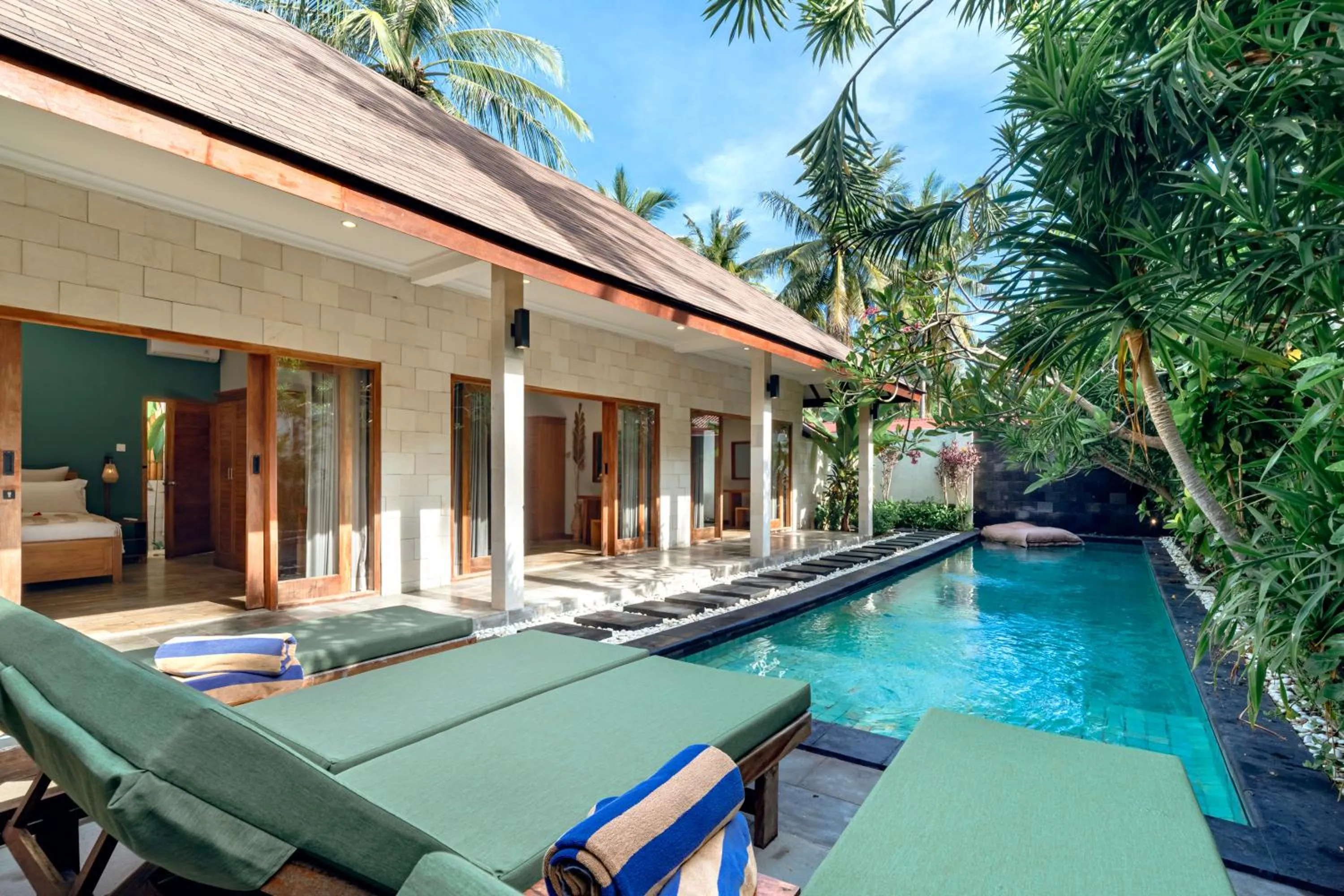 Swimming pool in Kelapa Villas