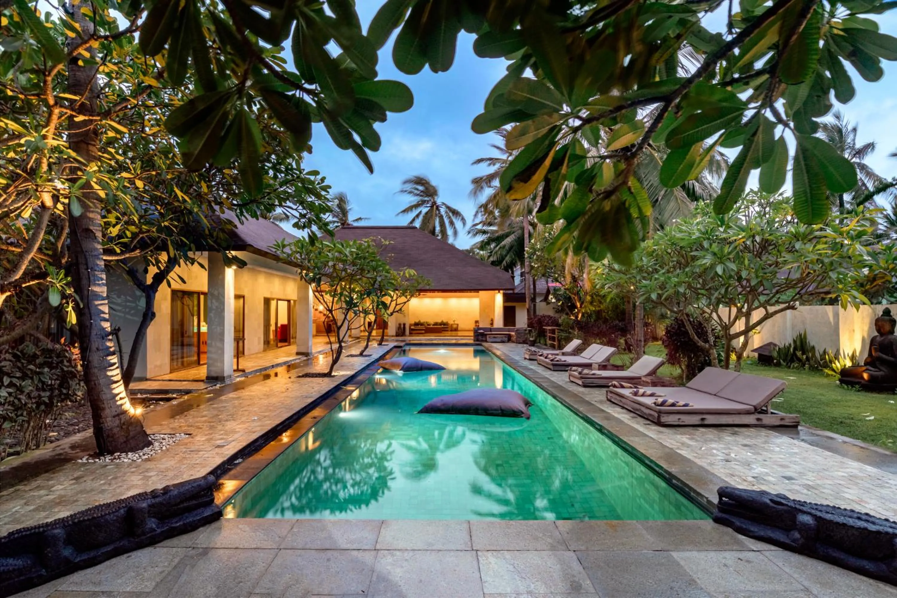 Swimming pool in Kelapa Villas