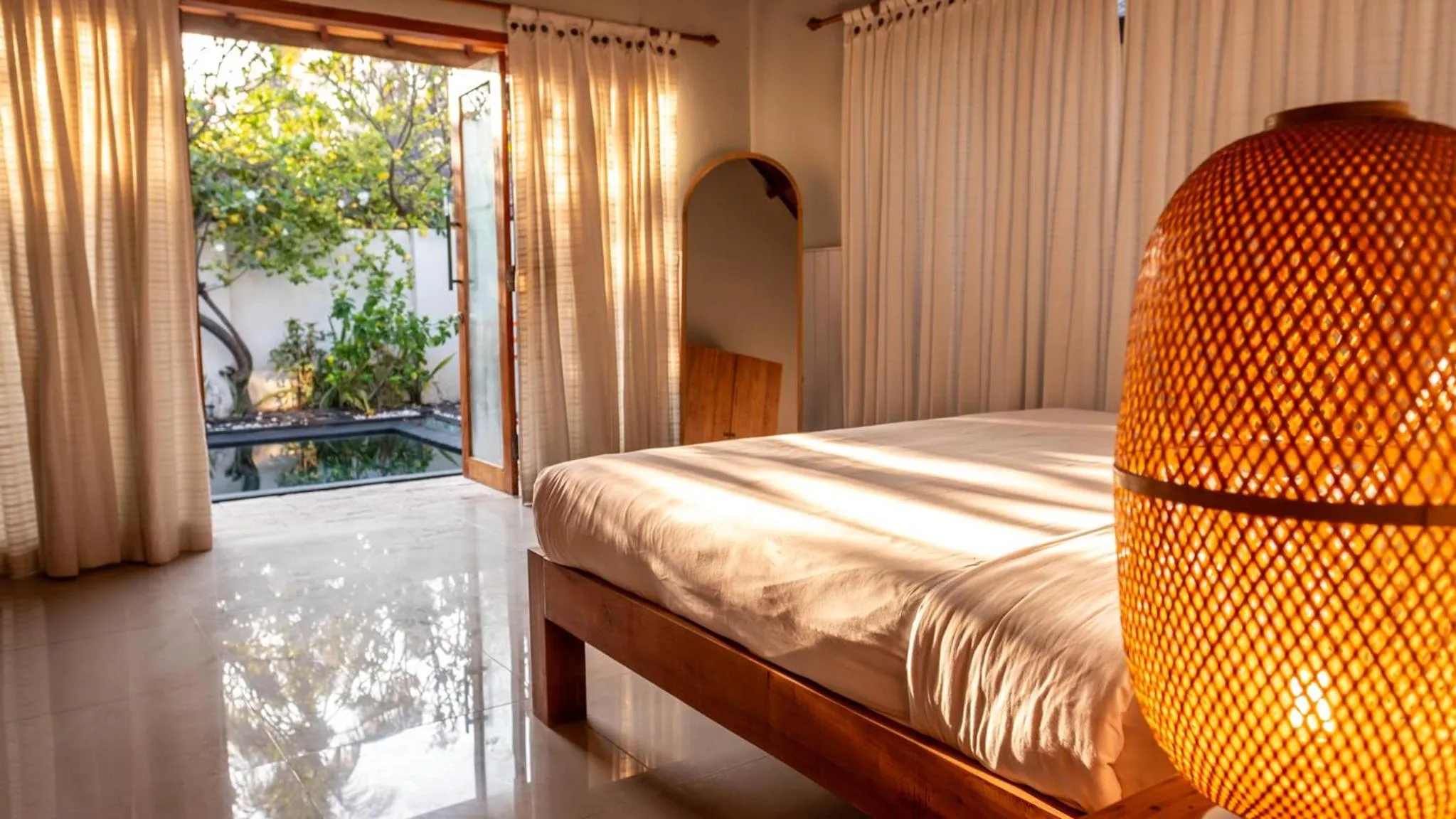 Pool view, Bed in Kelapa Villas