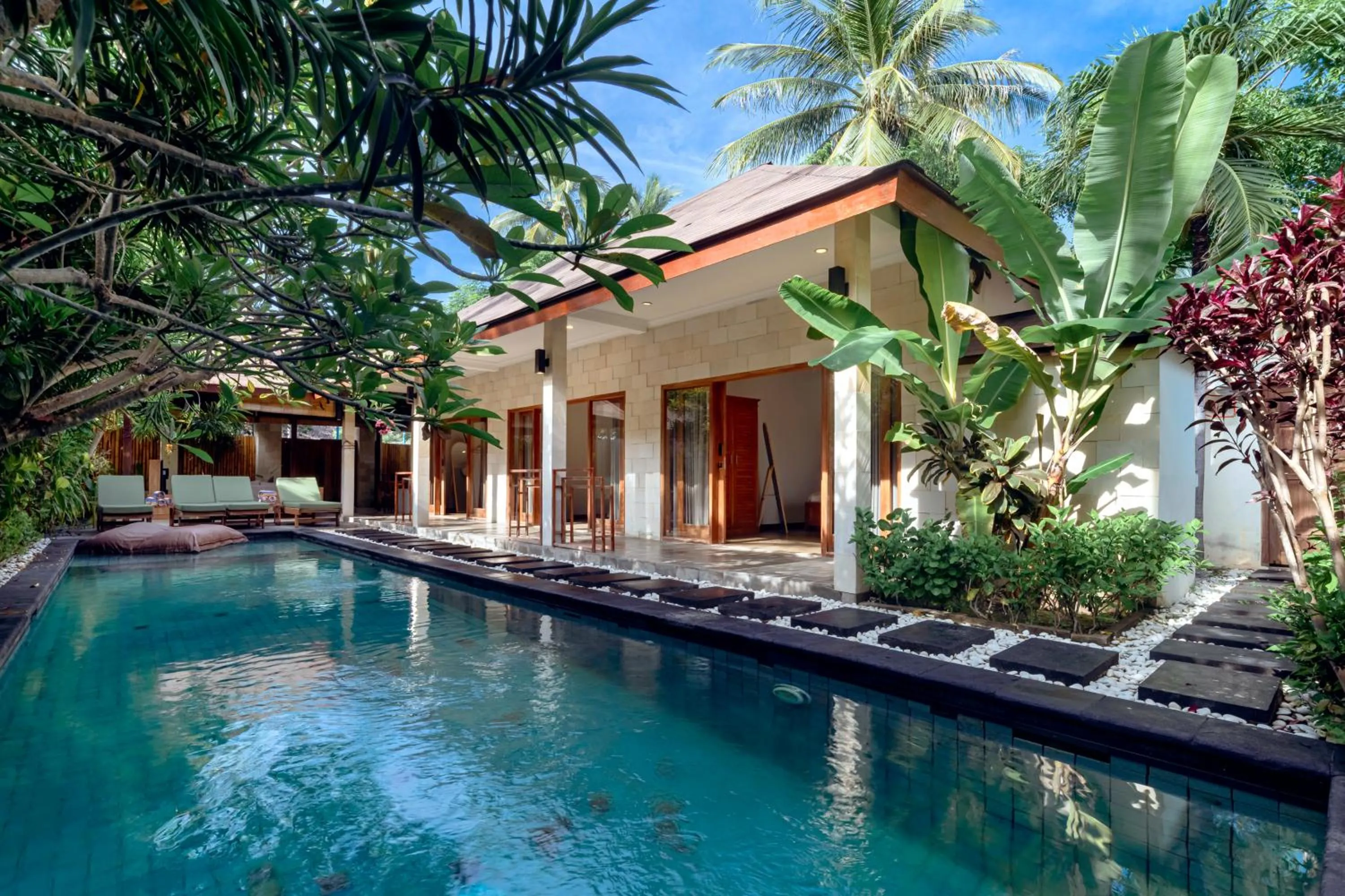 Swimming pool in Kelapa Villas