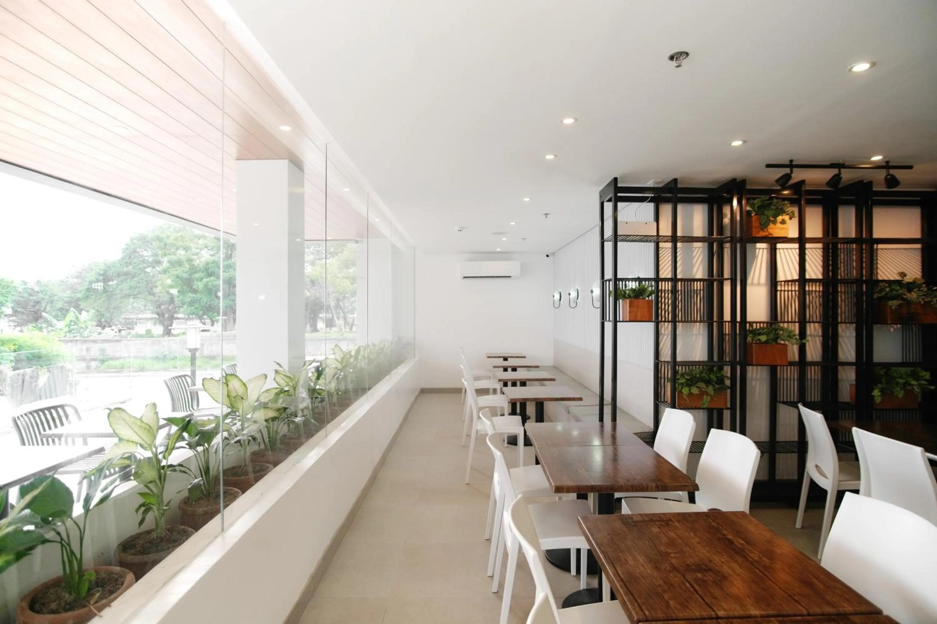 Restaurant/places to eat in Casa Veles Hotel