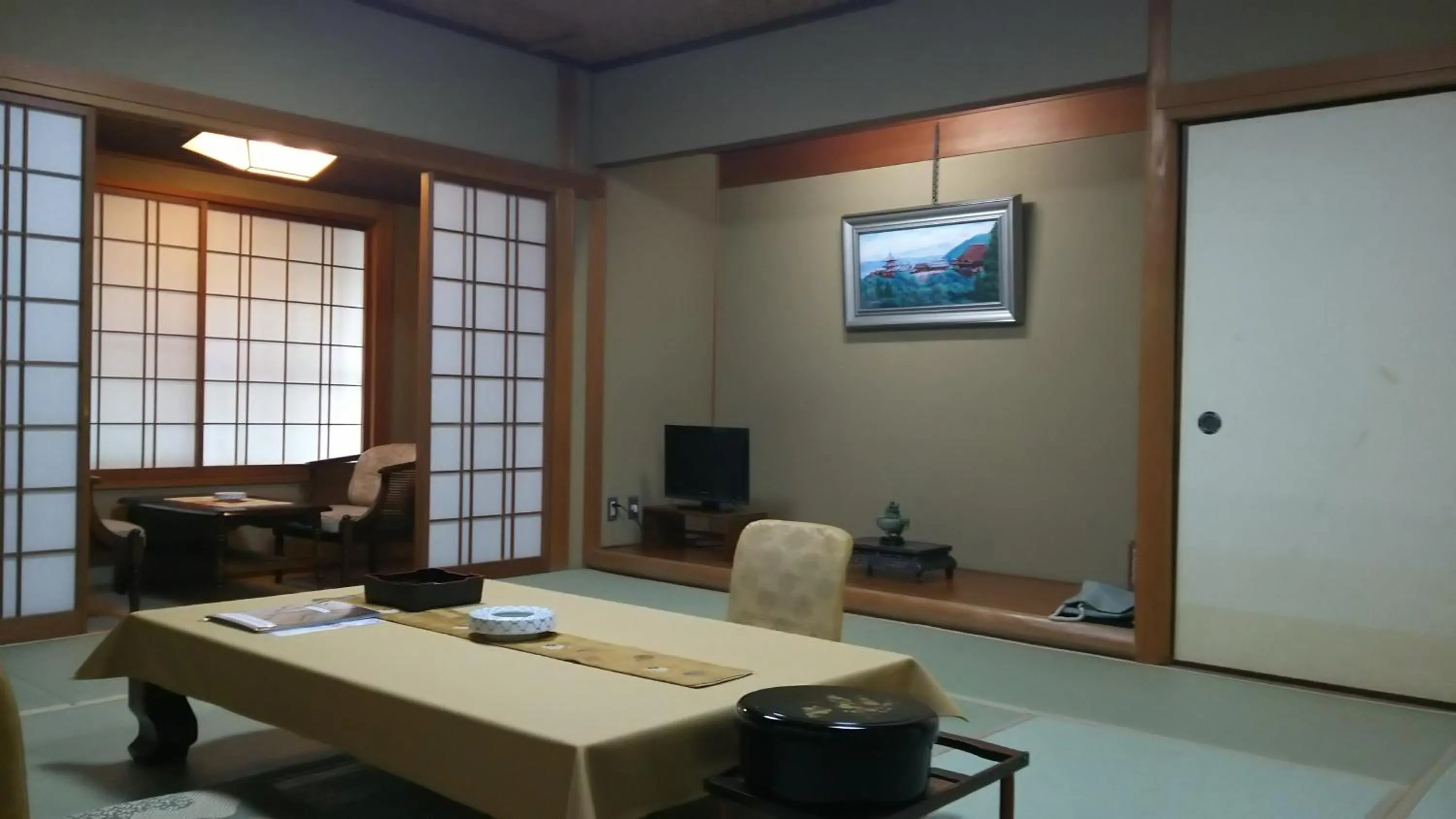 Photo of the whole room in Nissho Besso