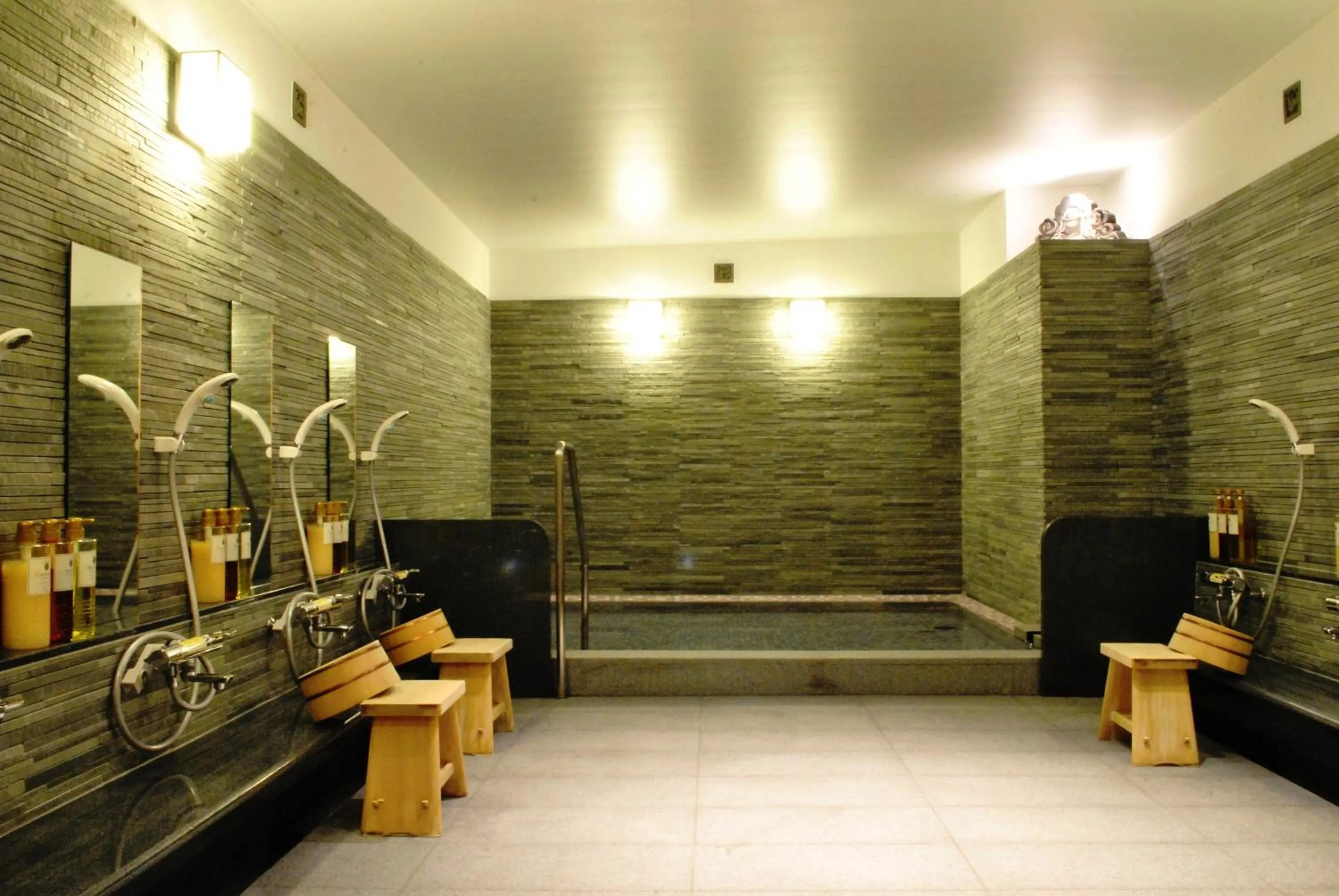 Spa and wellness centre/facilities in Nissho Besso
