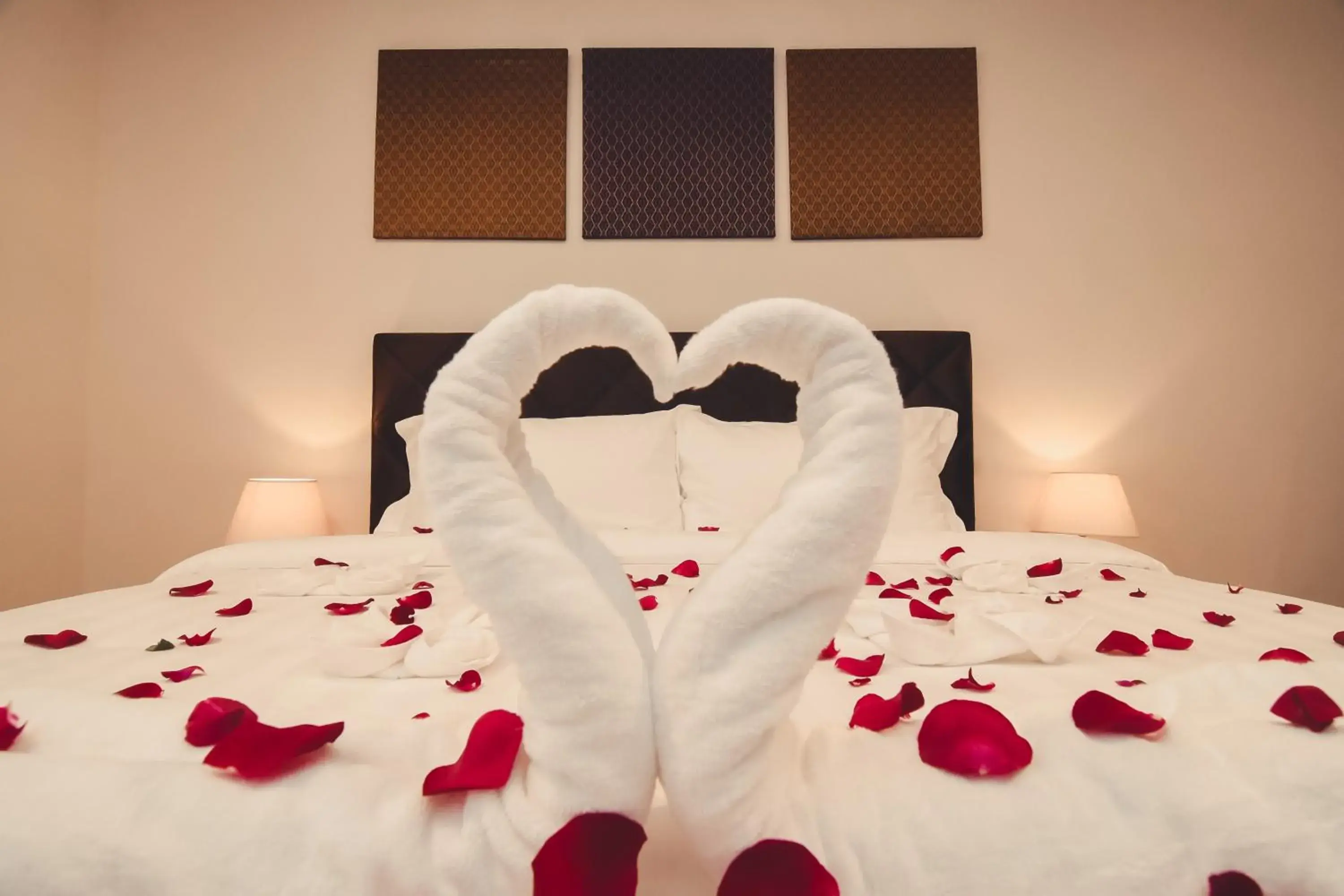 Bed in Aman Hills Hotel Bed in Aman Hills Hotel