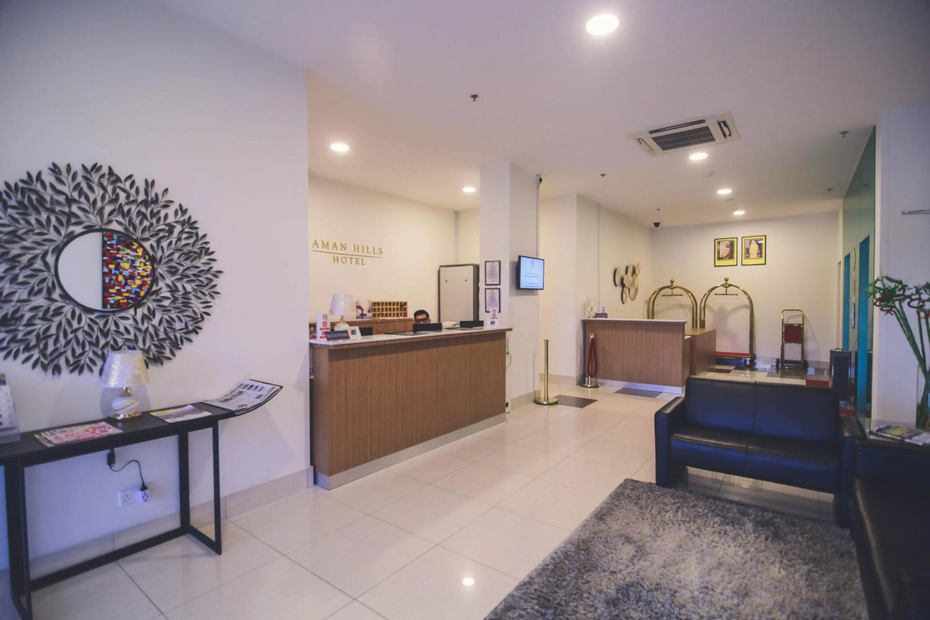 Lobby or reception in Aman Hills Hotel