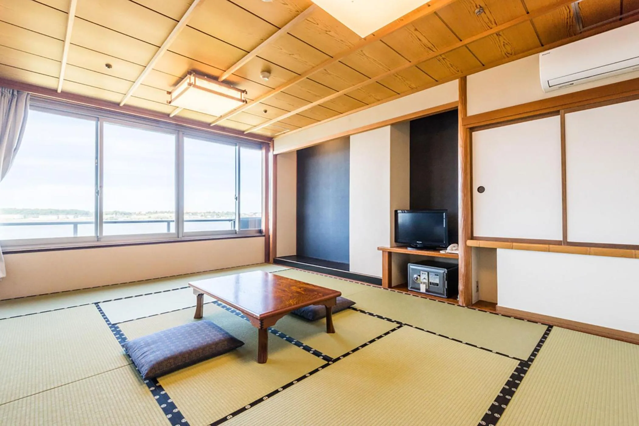 Photo of the whole room in Ooedo Onsen Monogatari Nagayama