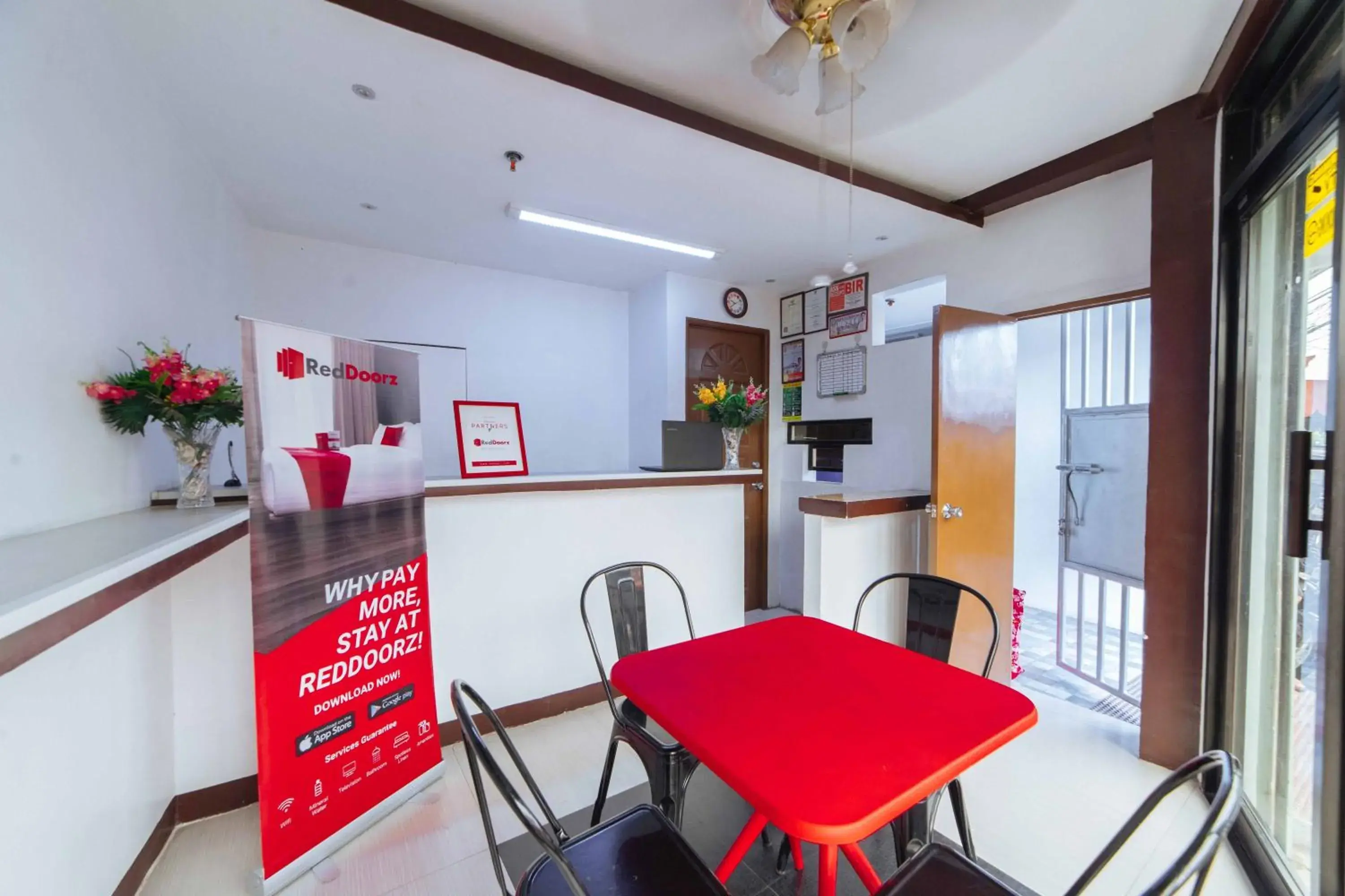 Lobby or reception in RedDoorz at San Antonio Binan Laguna Lobby or reception in RedDoorz at San Antonio Binan Laguna