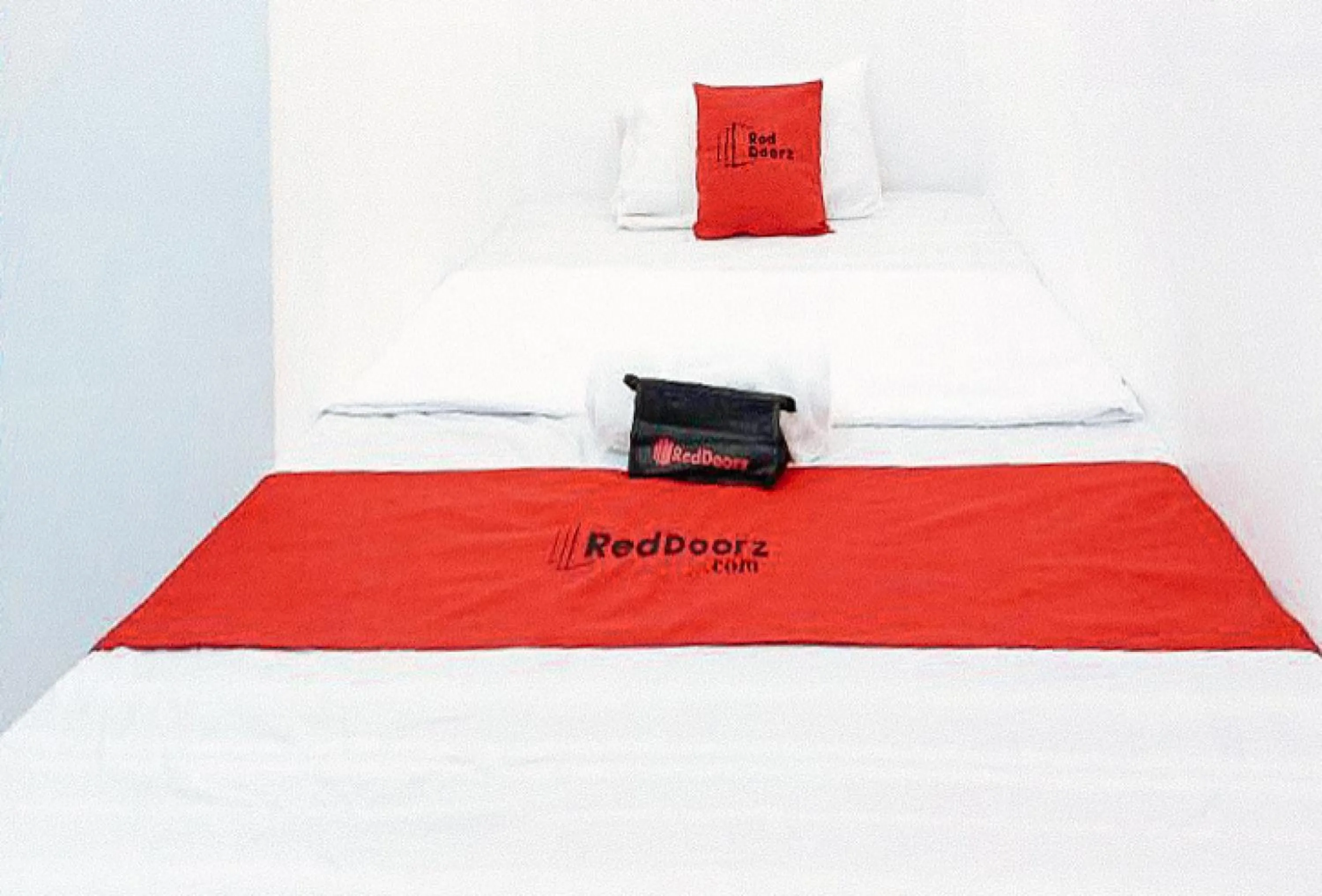 Bed in RedDoorz at San Antonio Binan Laguna