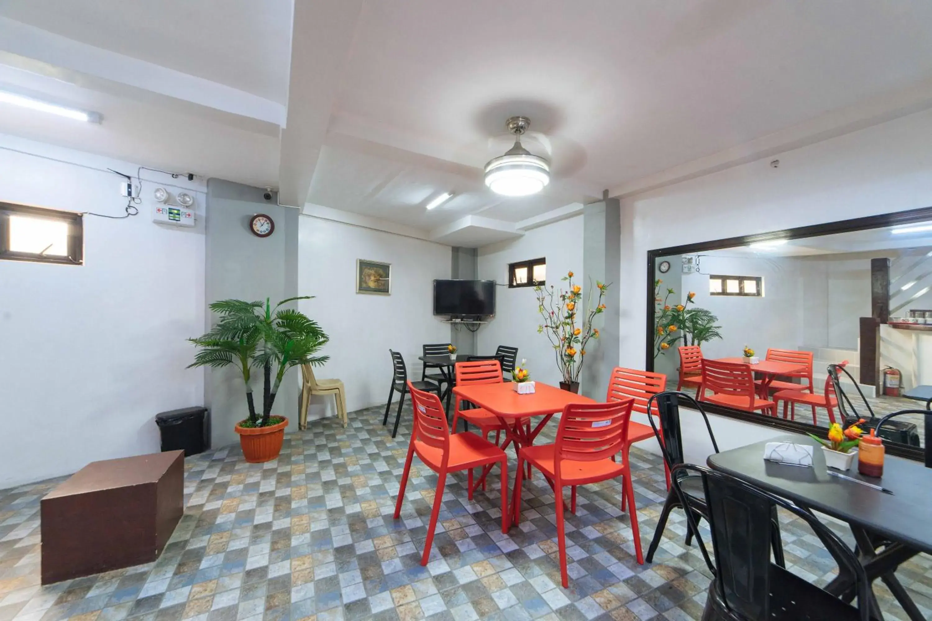 Restaurant/places to eat in RedDoorz at San Antonio Binan Laguna Restaurant/places to eat in RedDoorz at San Antonio Binan Laguna