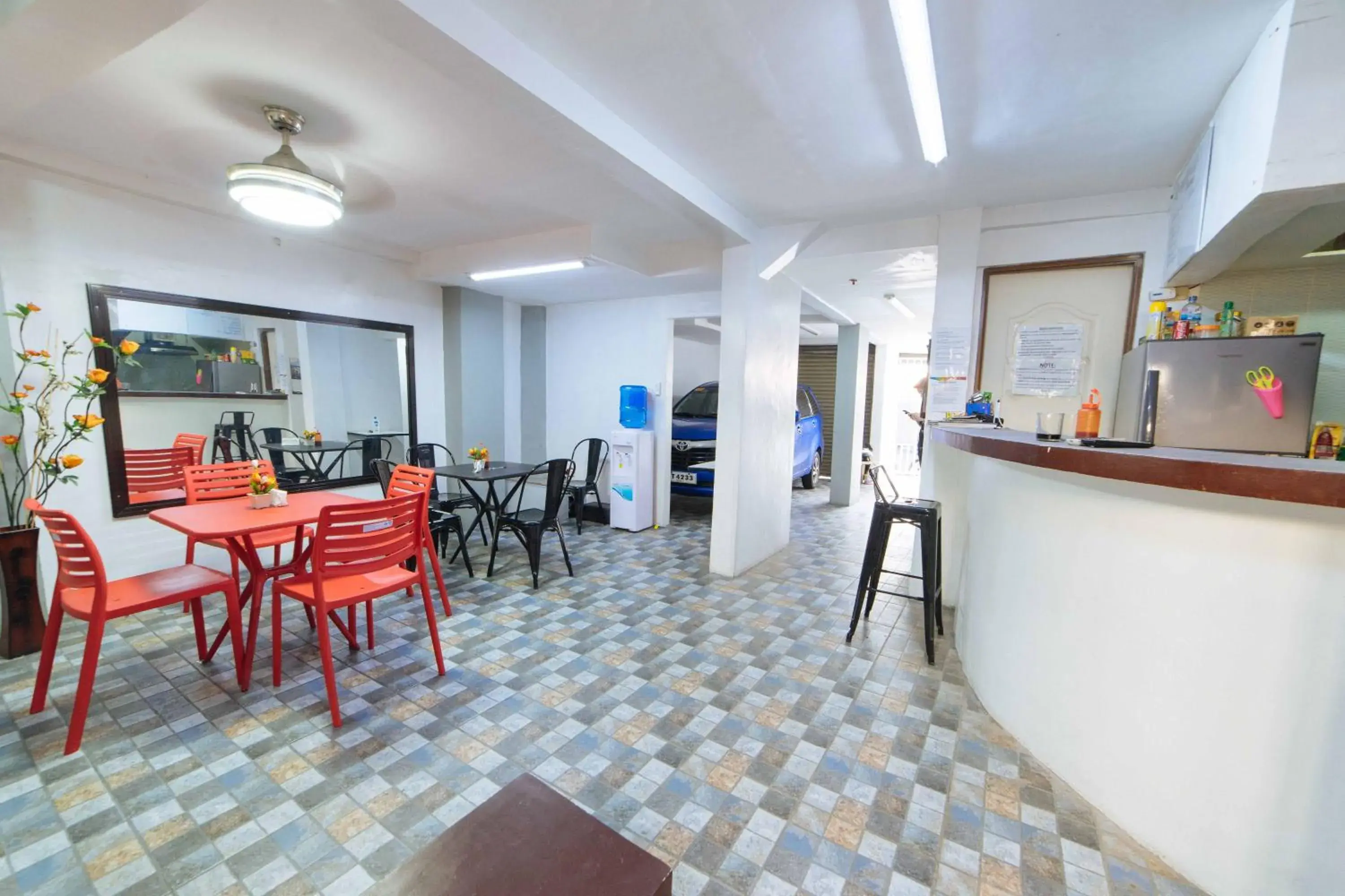 Lobby or reception in RedDoorz at San Antonio Binan Laguna Lobby or reception in RedDoorz at San Antonio Binan Laguna