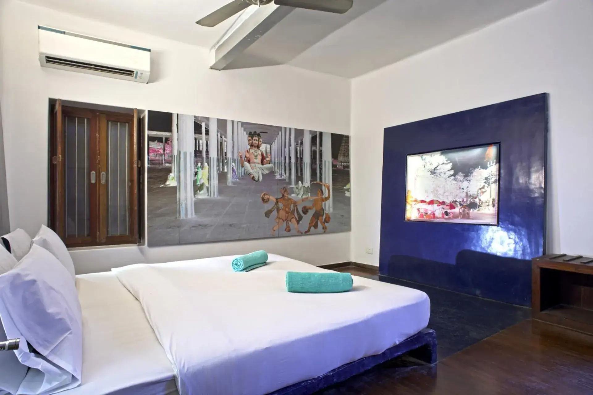 Bed in Tanjore Hi Hotel Bed in Tanjore Hi Hotel