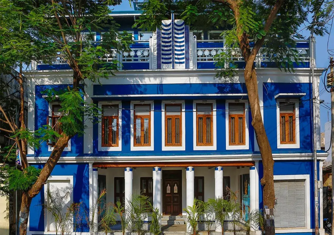 Facade/entrance in Tanjore Hi Hotel Facade/entrance in Tanjore Hi Hotel