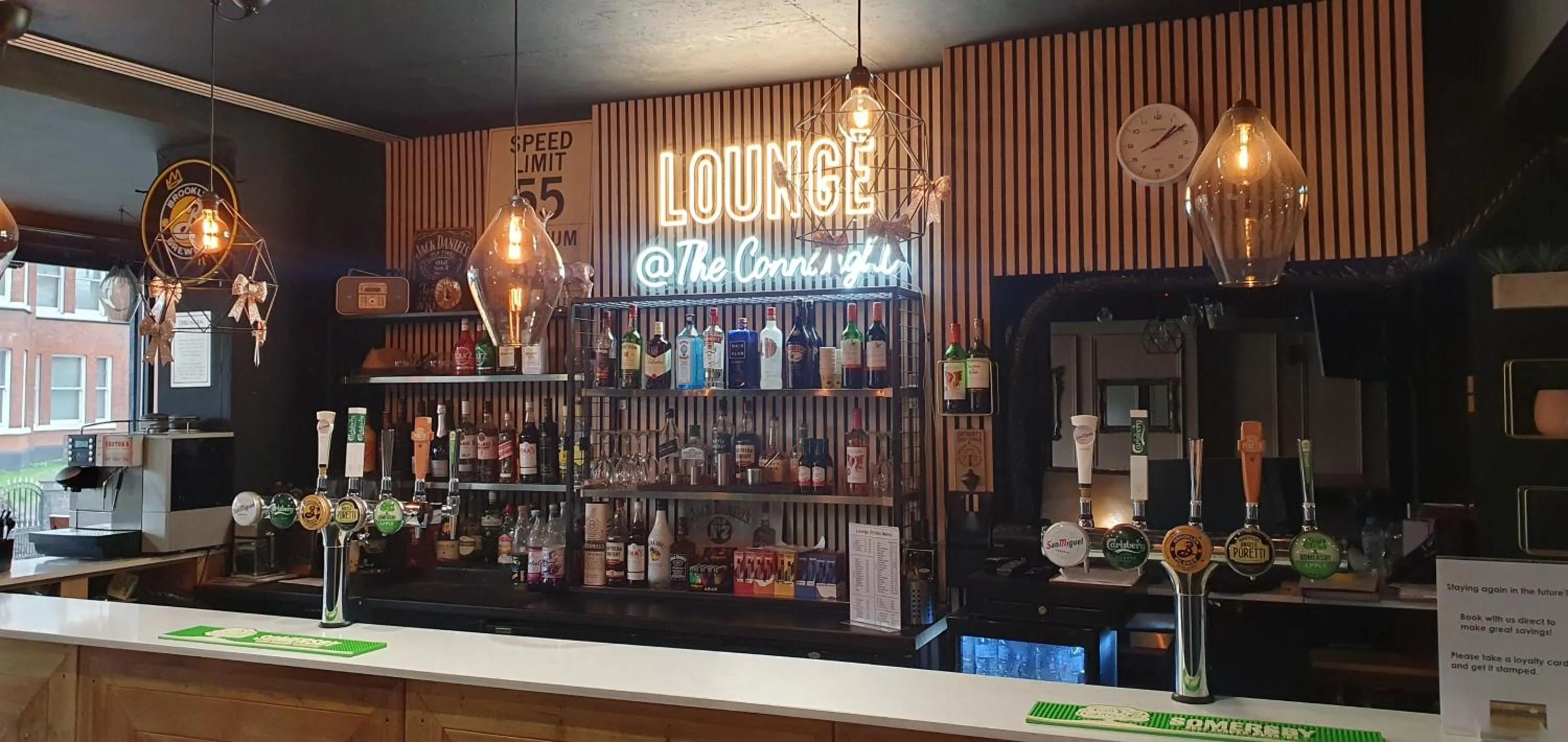 Lounge or bar in The Connaught Hotel Wolverhampton