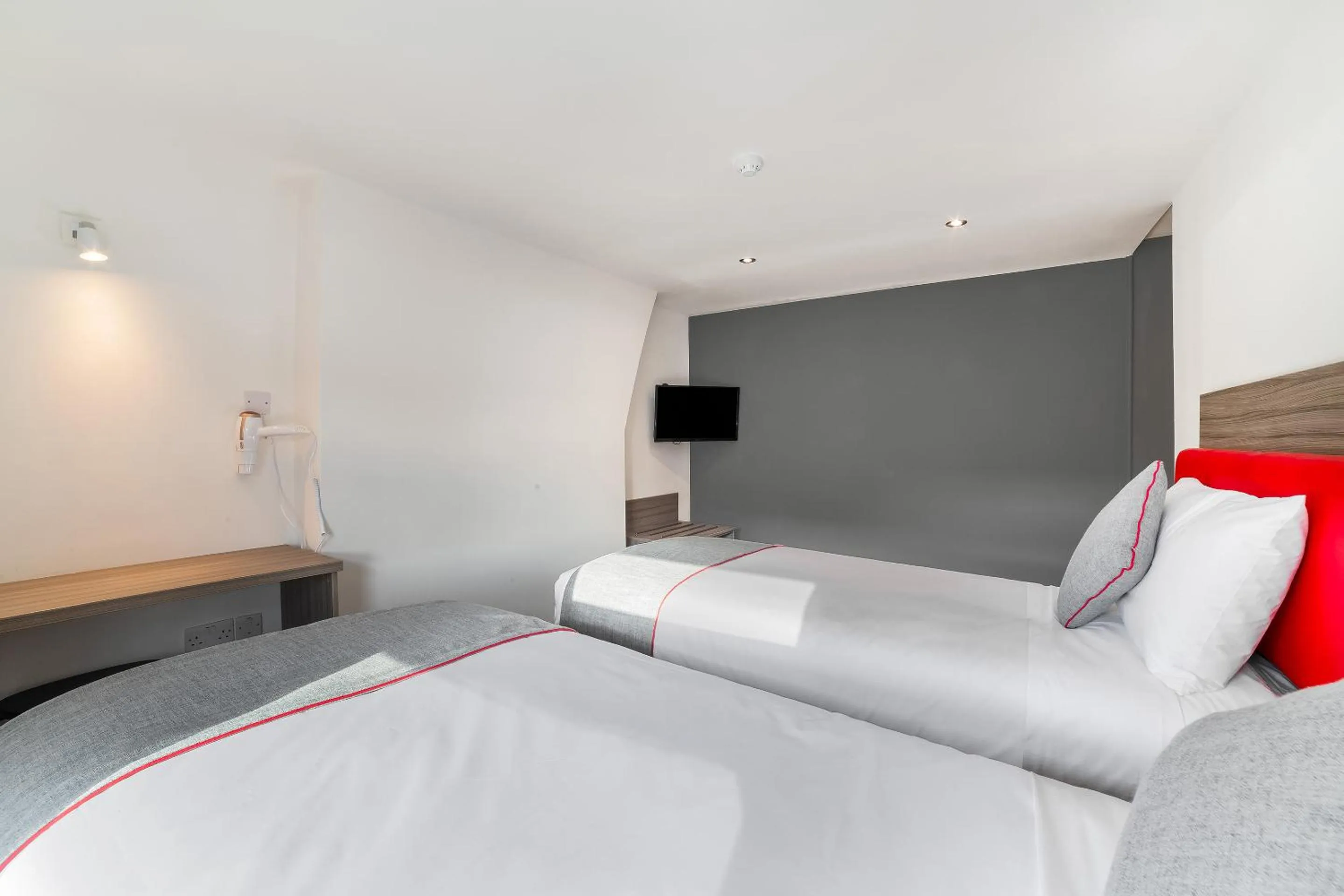 Bedroom, Bed in The Connaught Hotel Wolverhampton