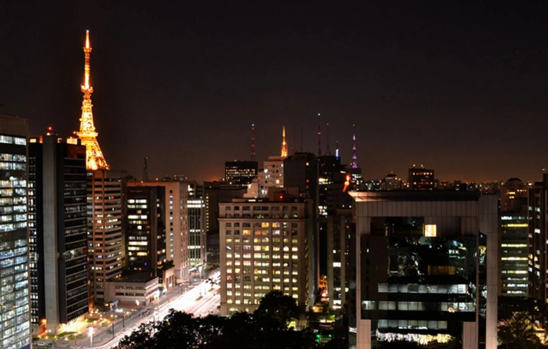 Charmoso Flat em frente ao Aeroporto de Congonhas