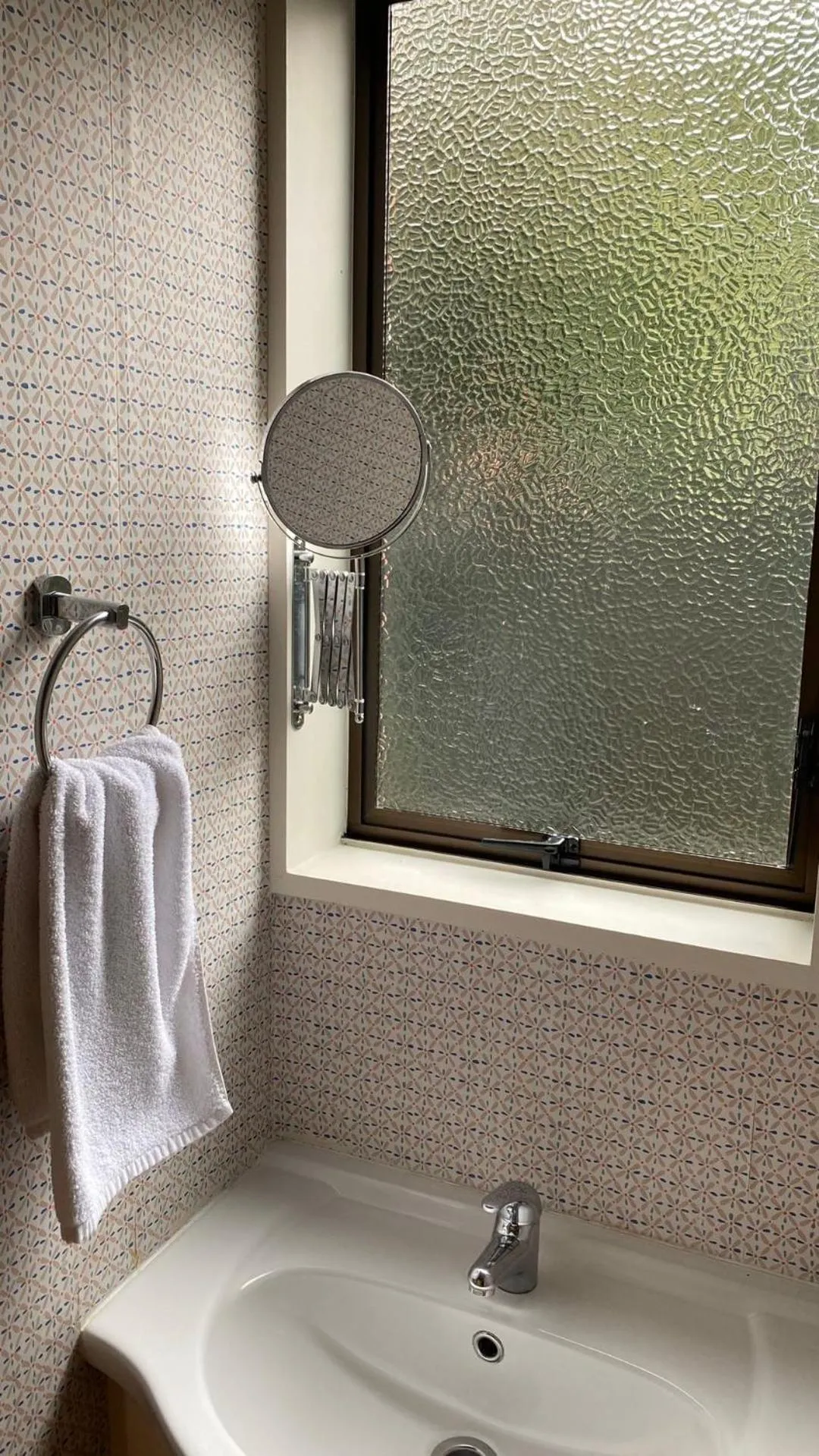 Bathroom in Southern Comfort Motel