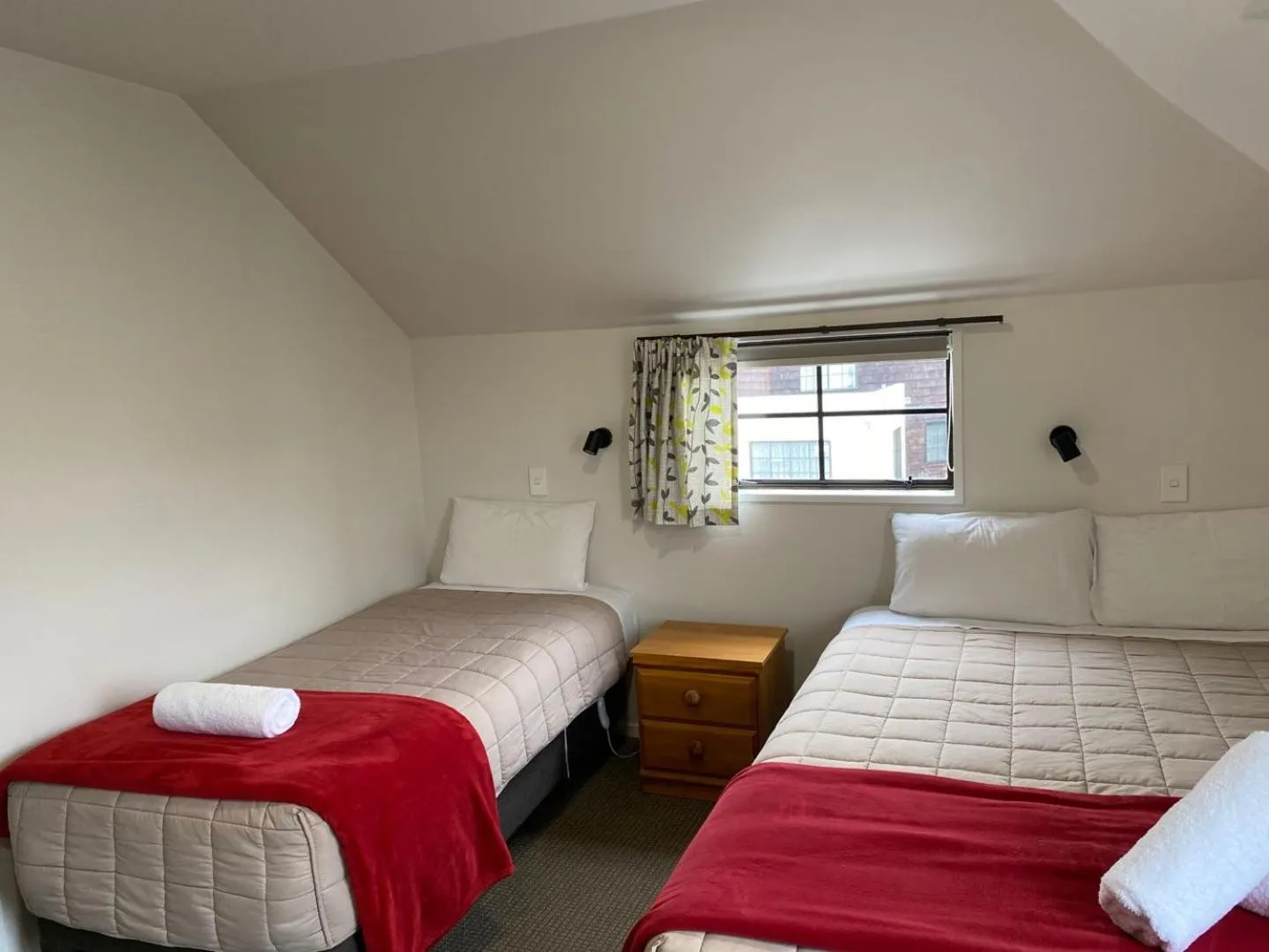 Bedroom, Bed in Southern Comfort Motel