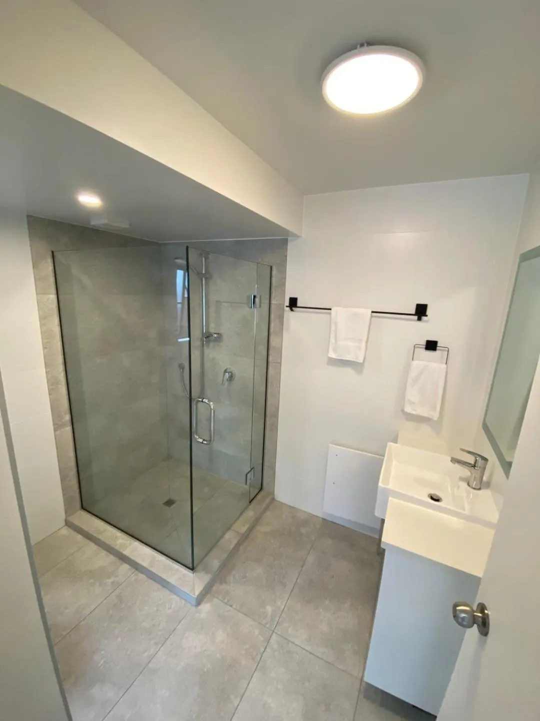 Bathroom in Southern Comfort Motel