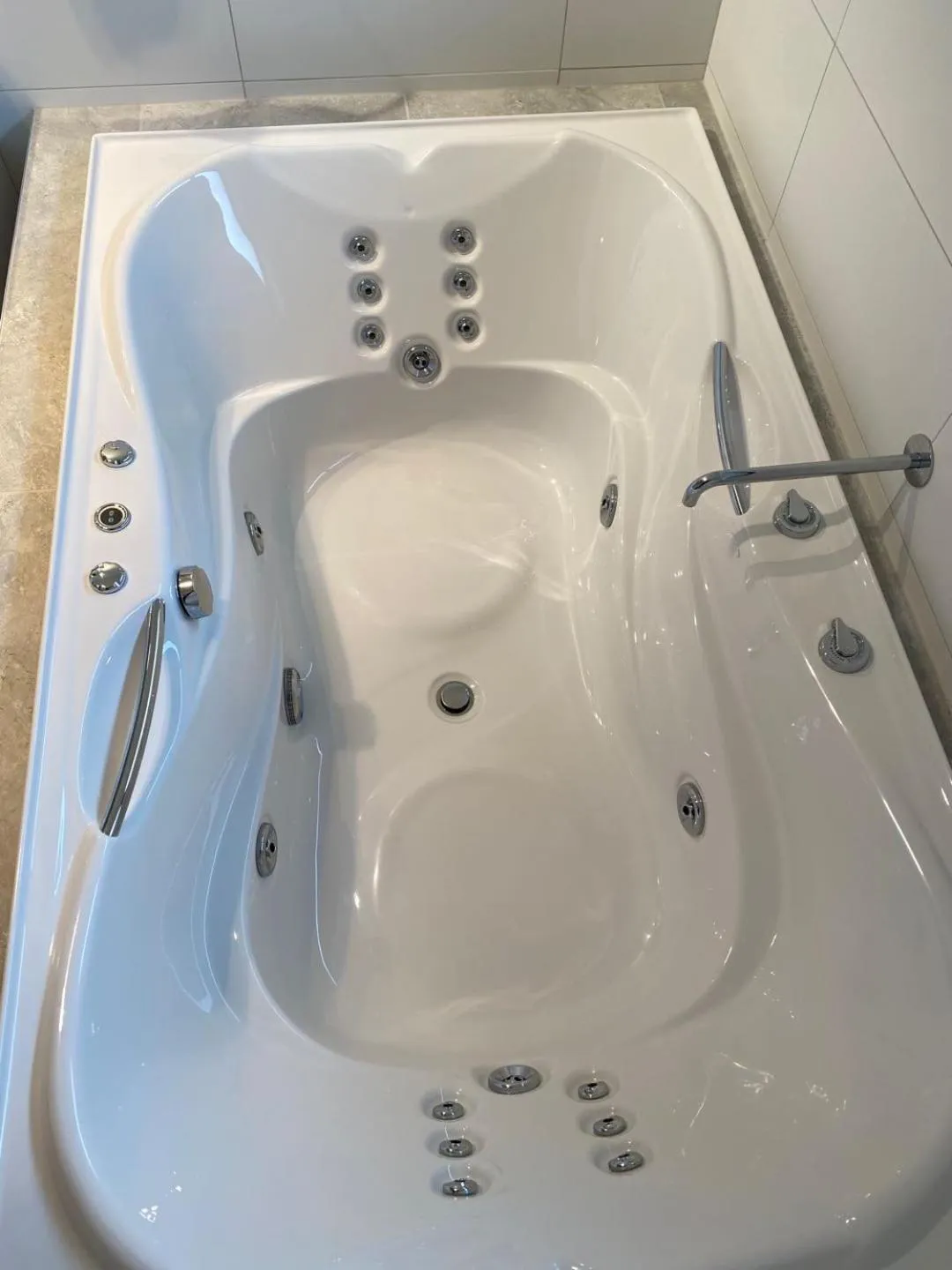 Bath in Southern Comfort Motel