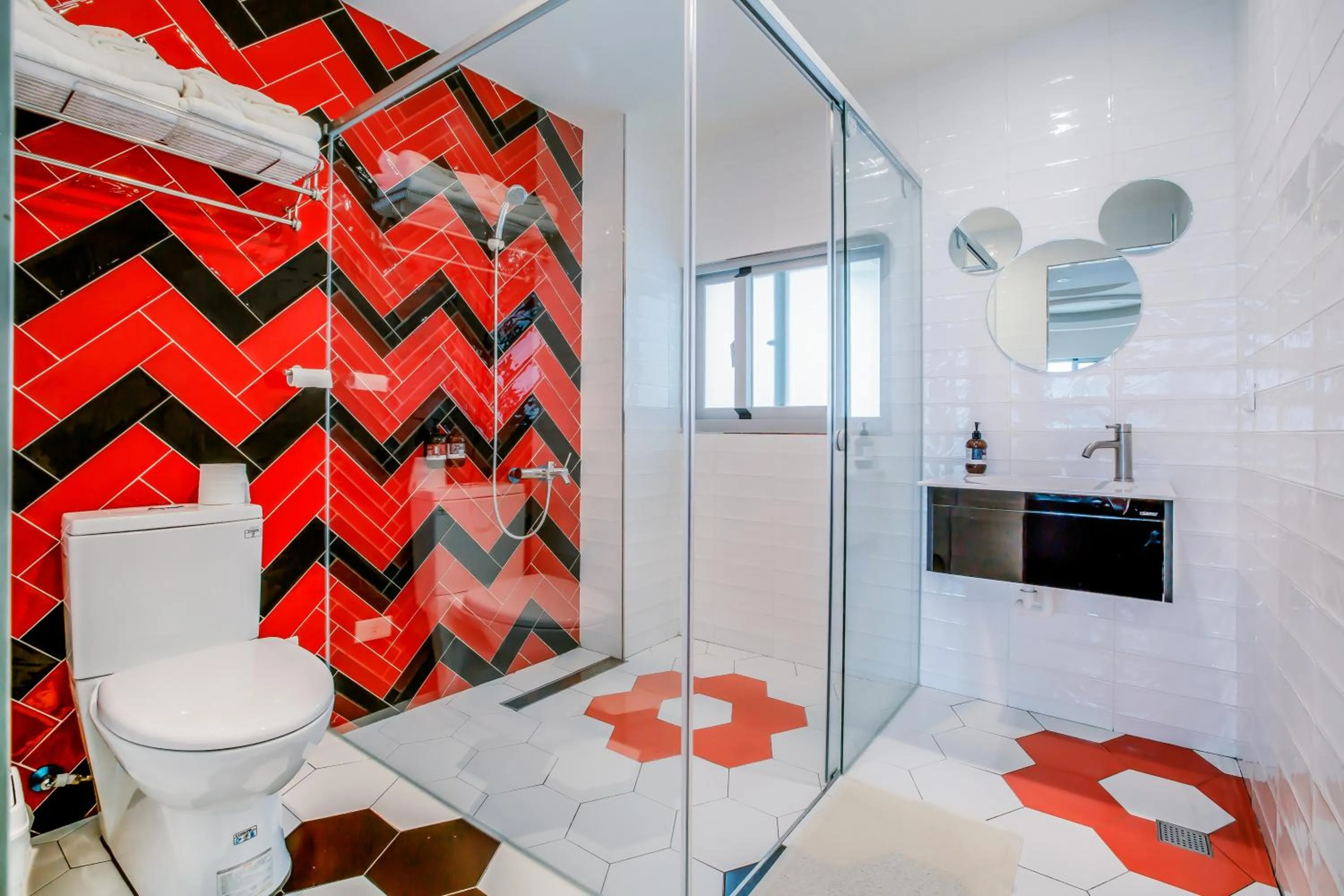 Decorative detail in Party of the Ocean B&B