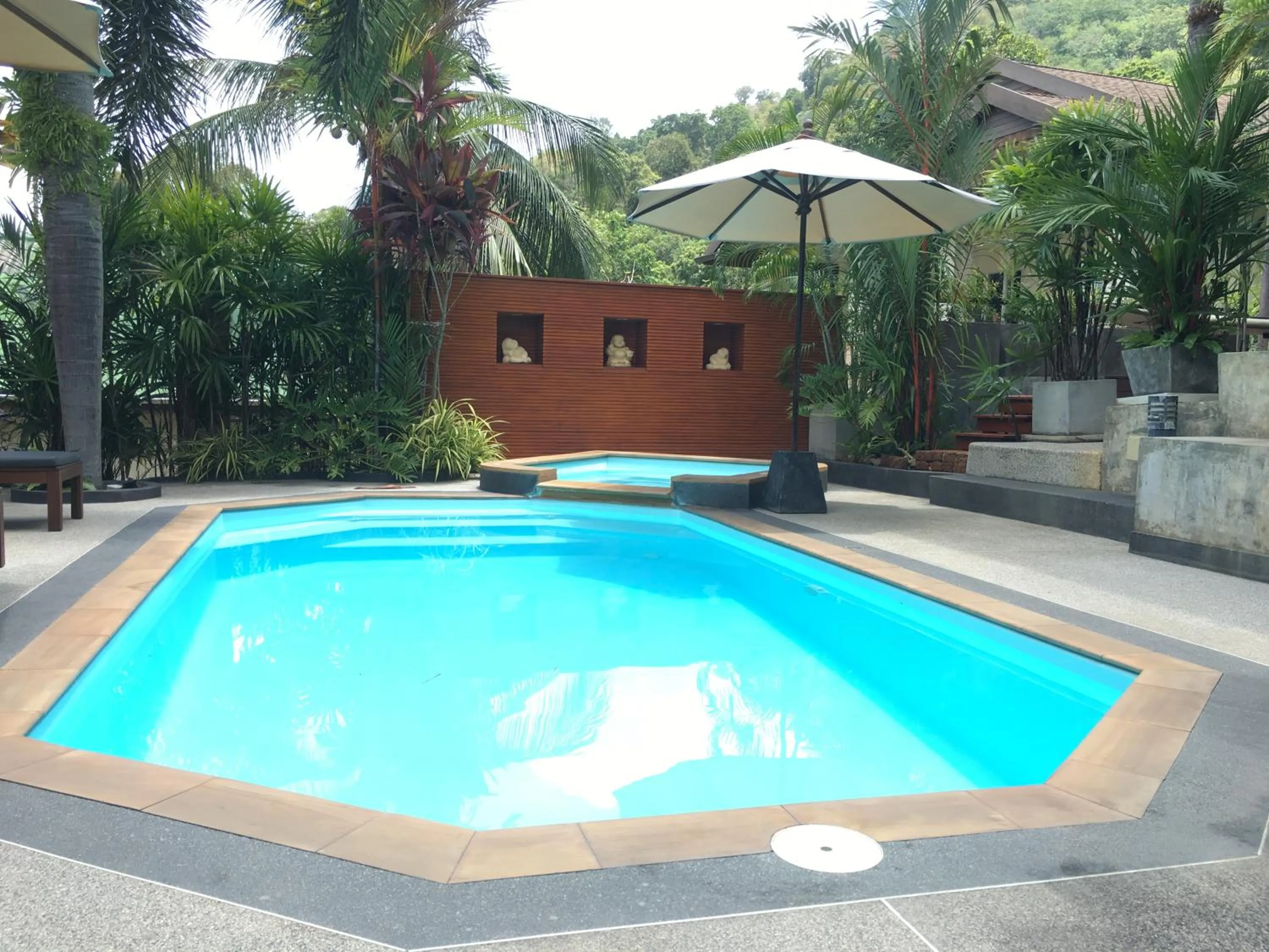 Swimming pool in Baan Andaman Sea Surf