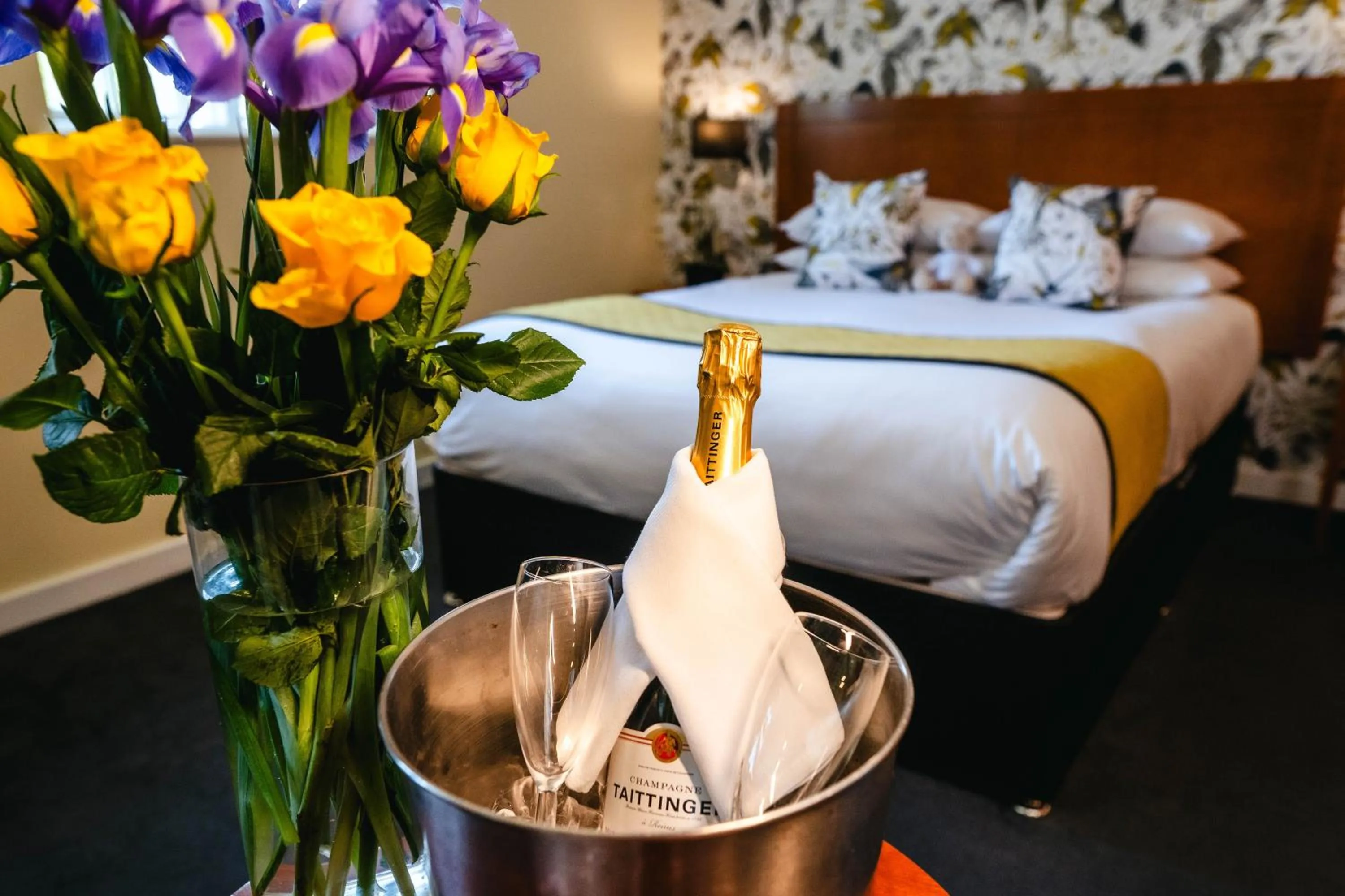 Bed in Wild Pheasant Hotel & Spa