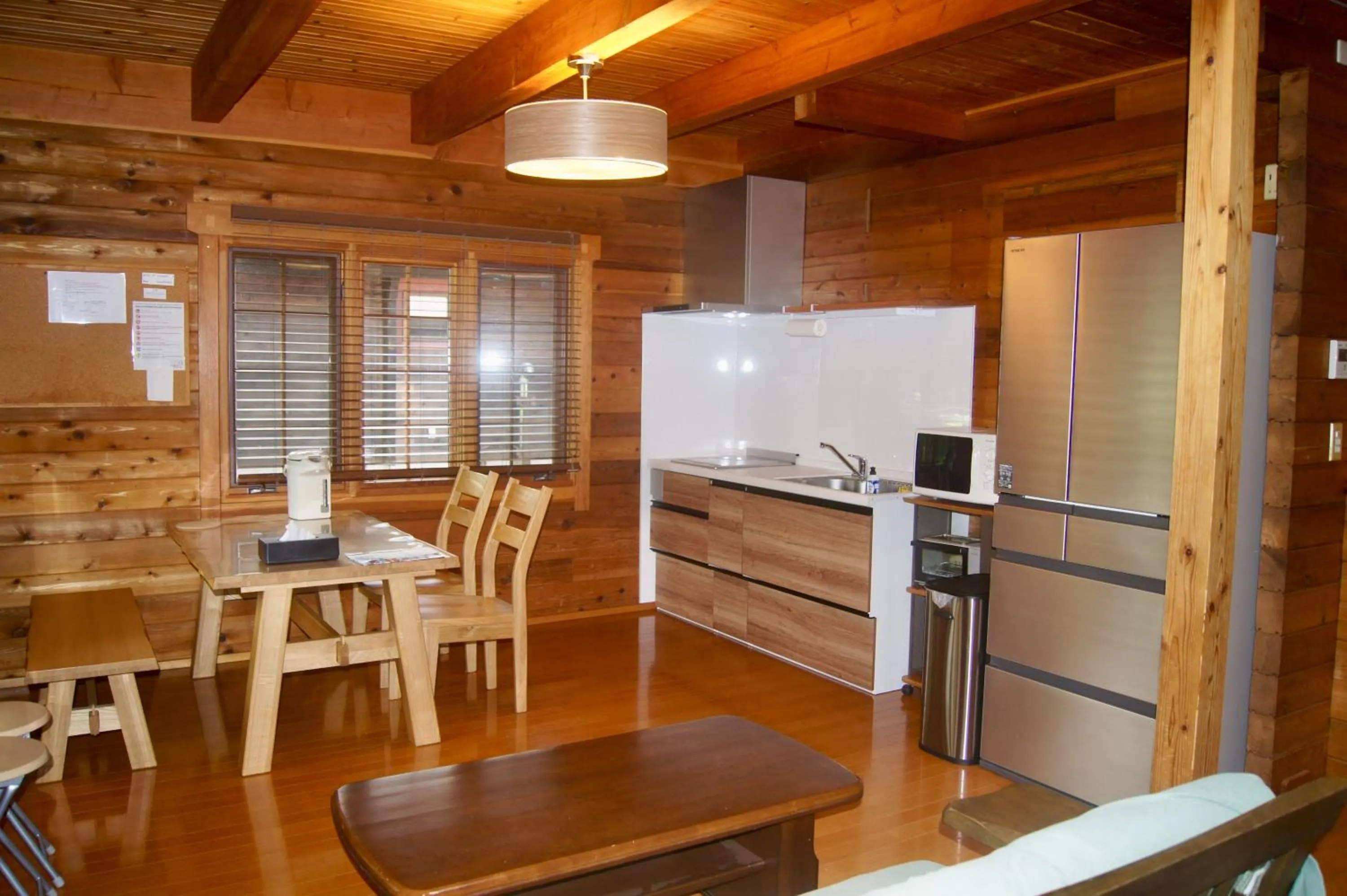 Dining area in Hakuba Brownie Cottages