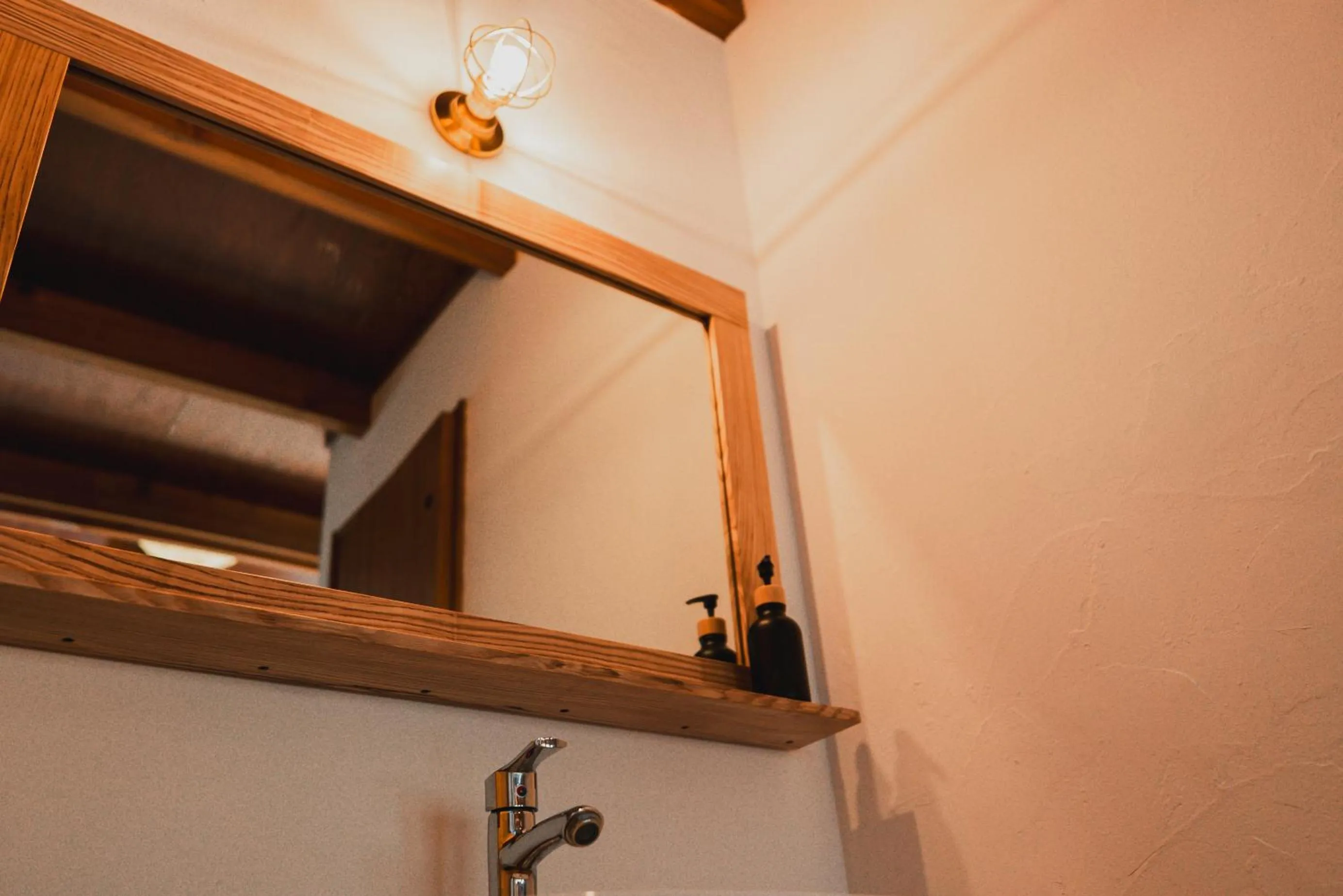 Photo of the whole room in Hakuba Brownie Cottages