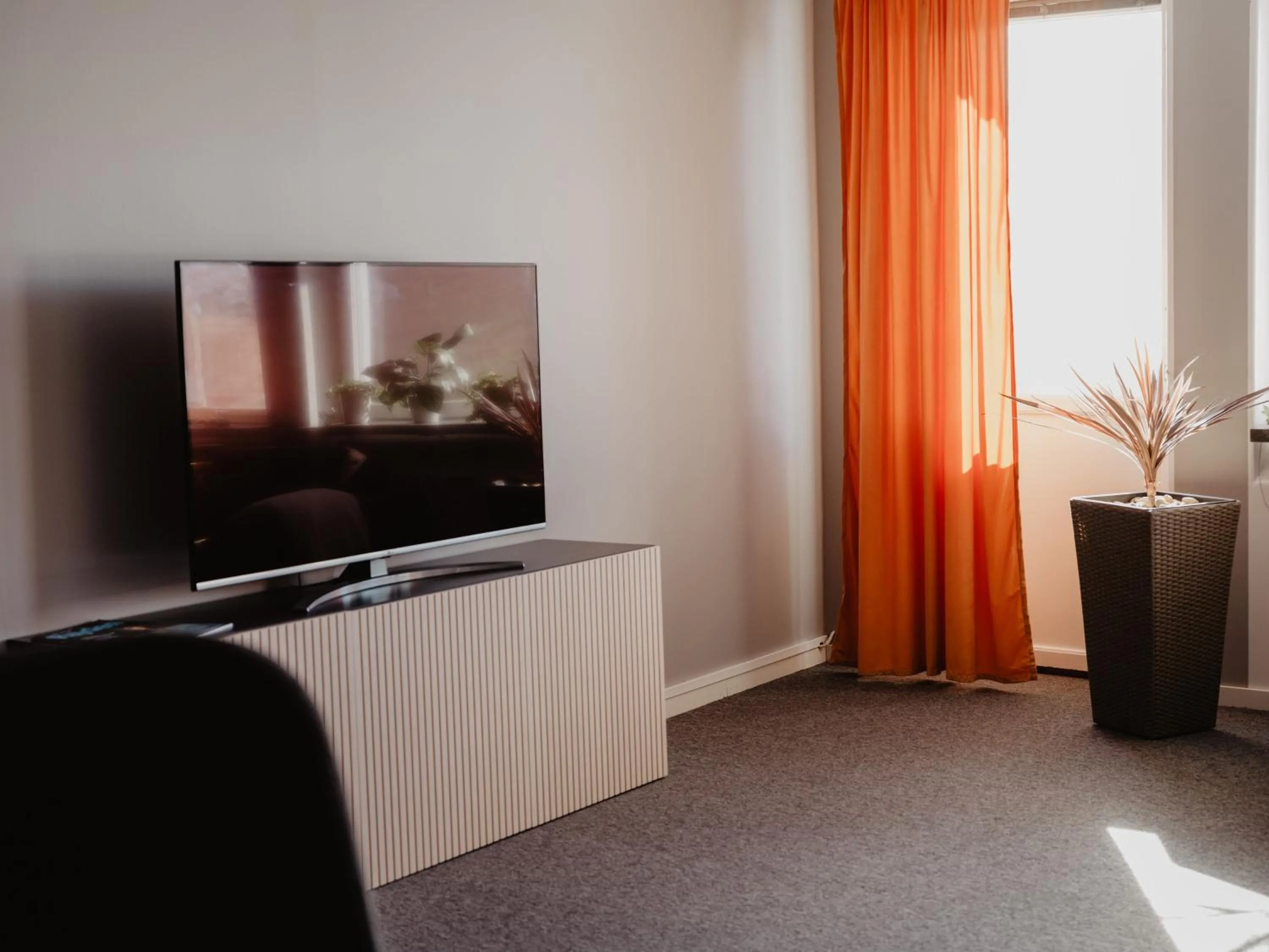 Communal lounge/ TV room in Norrland YMCA Hostel Umeå