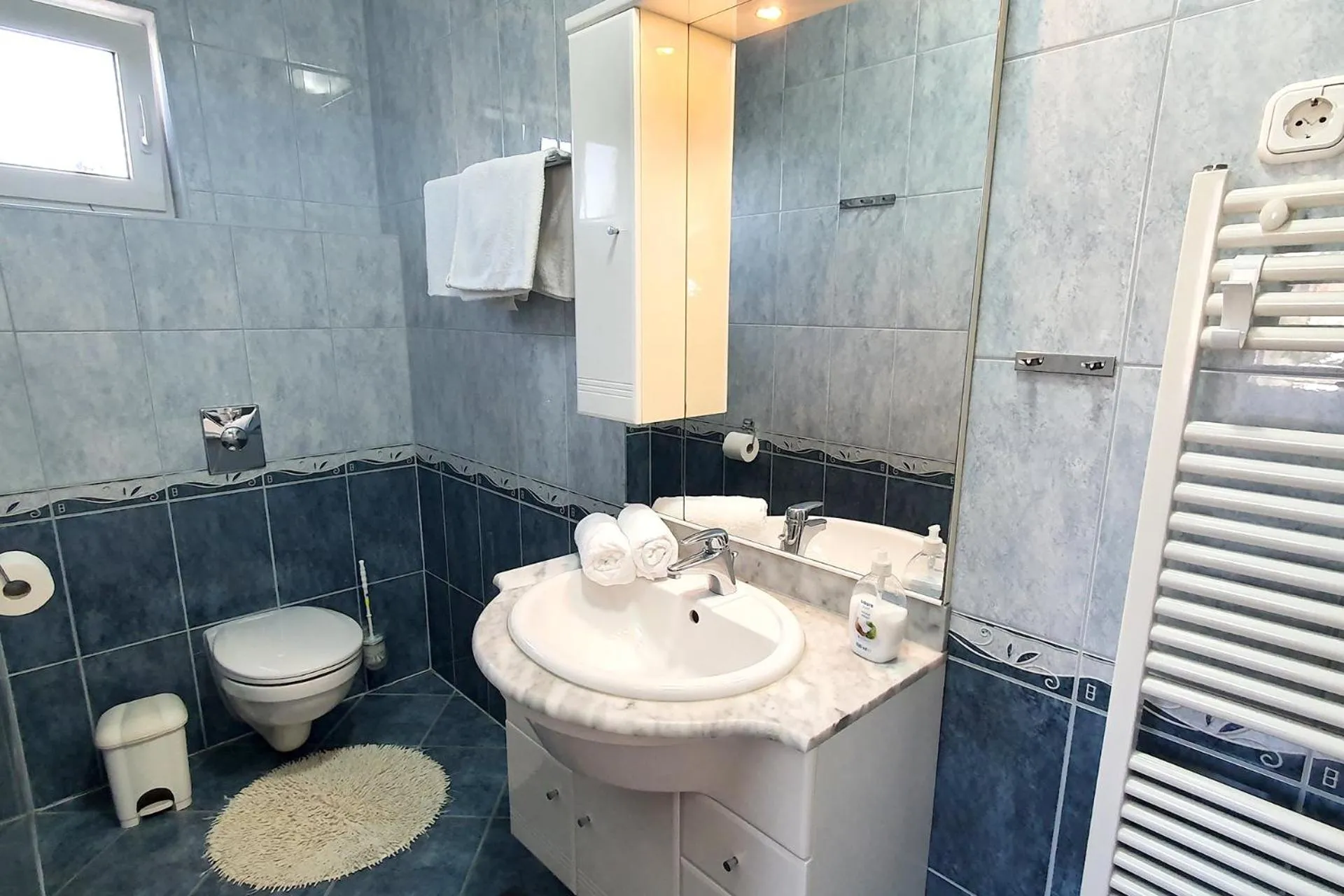 Toilet in Anett Villa