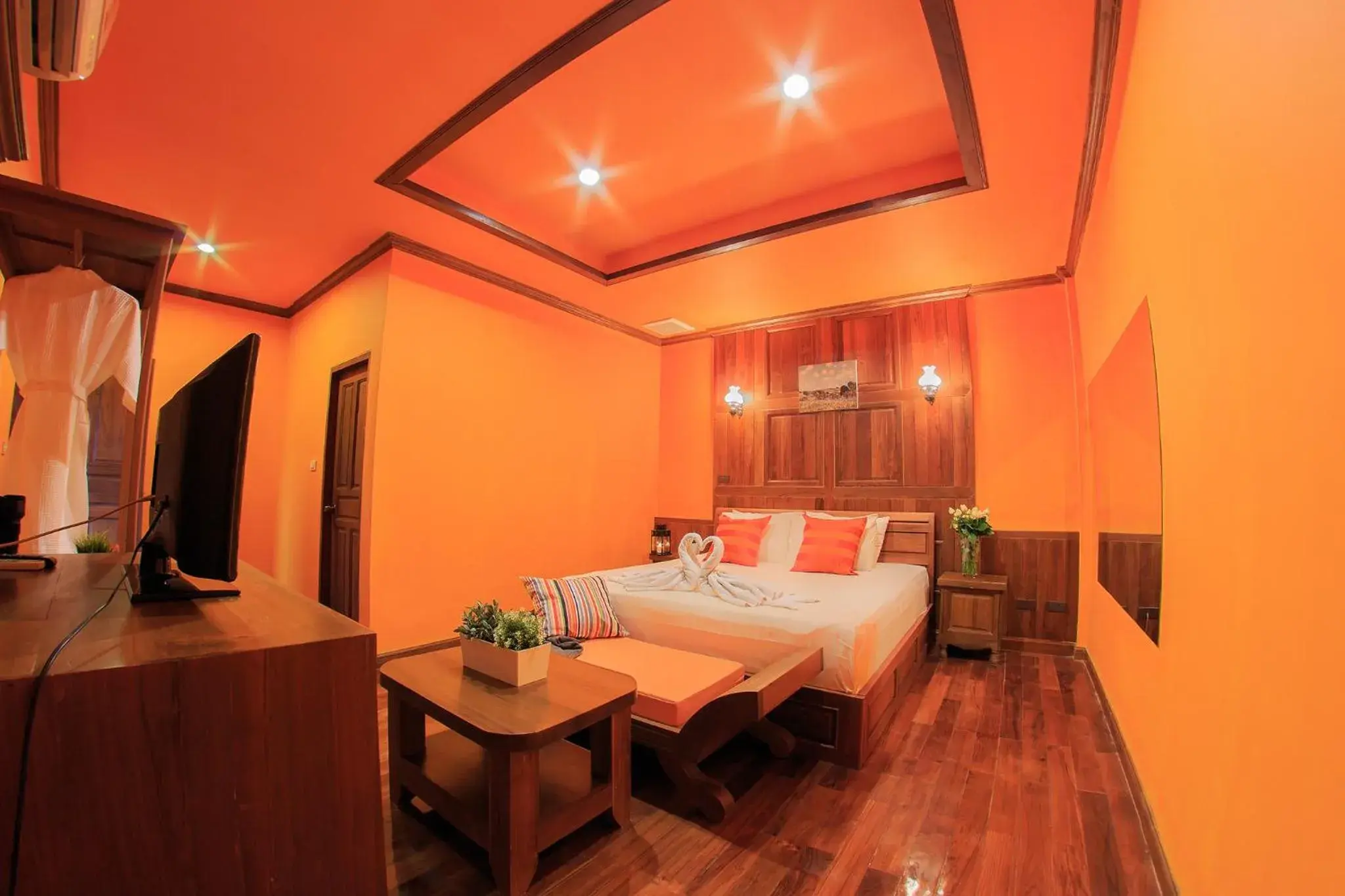 Deluxe Double or Twin Room with Garden View in S48 Hotel Deluxe Double or Twin Room with Garden View in S48 Hotel