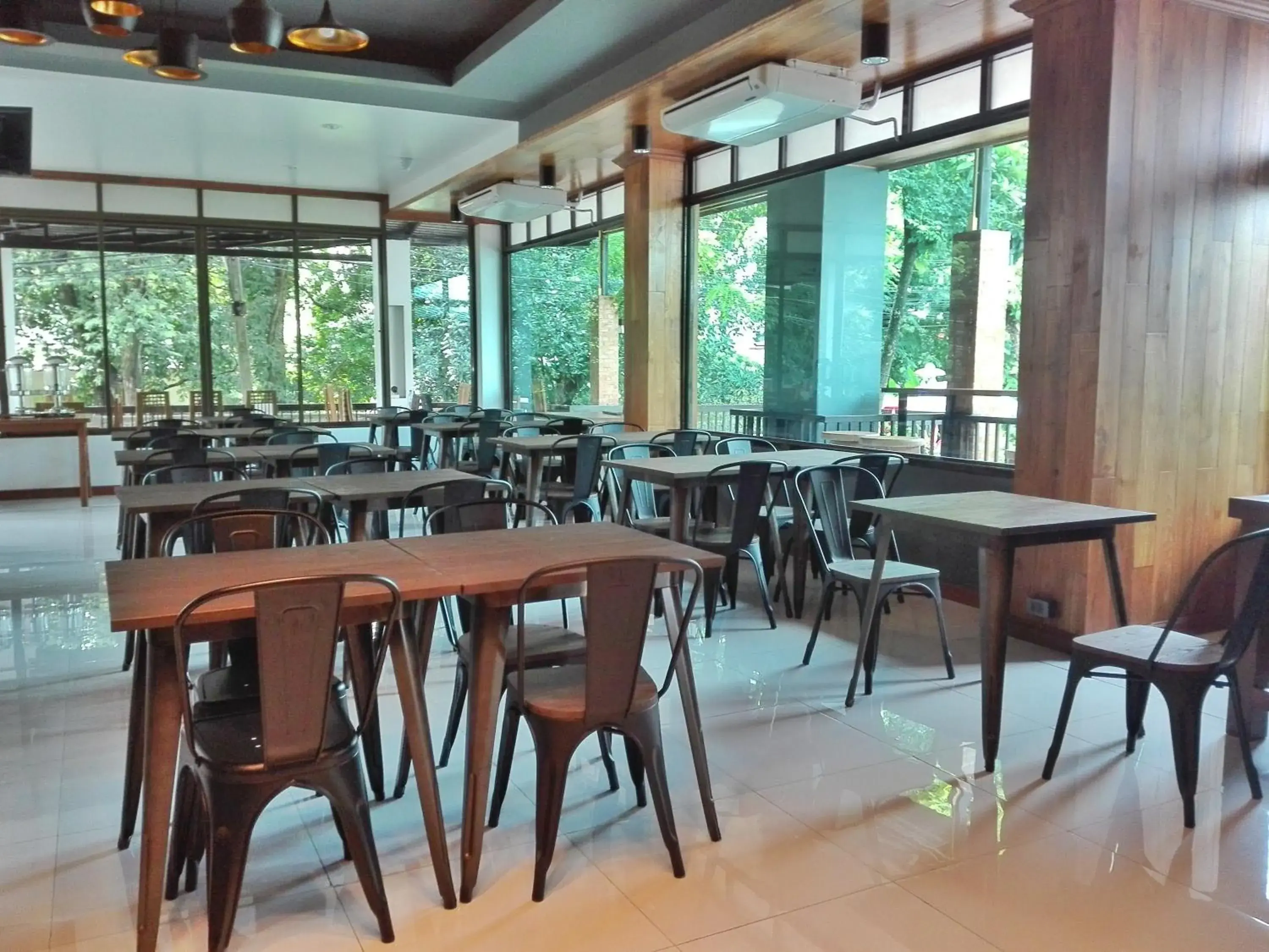 Restaurant/places to eat in S48 Hotel Restaurant/places to eat in S48 Hotel