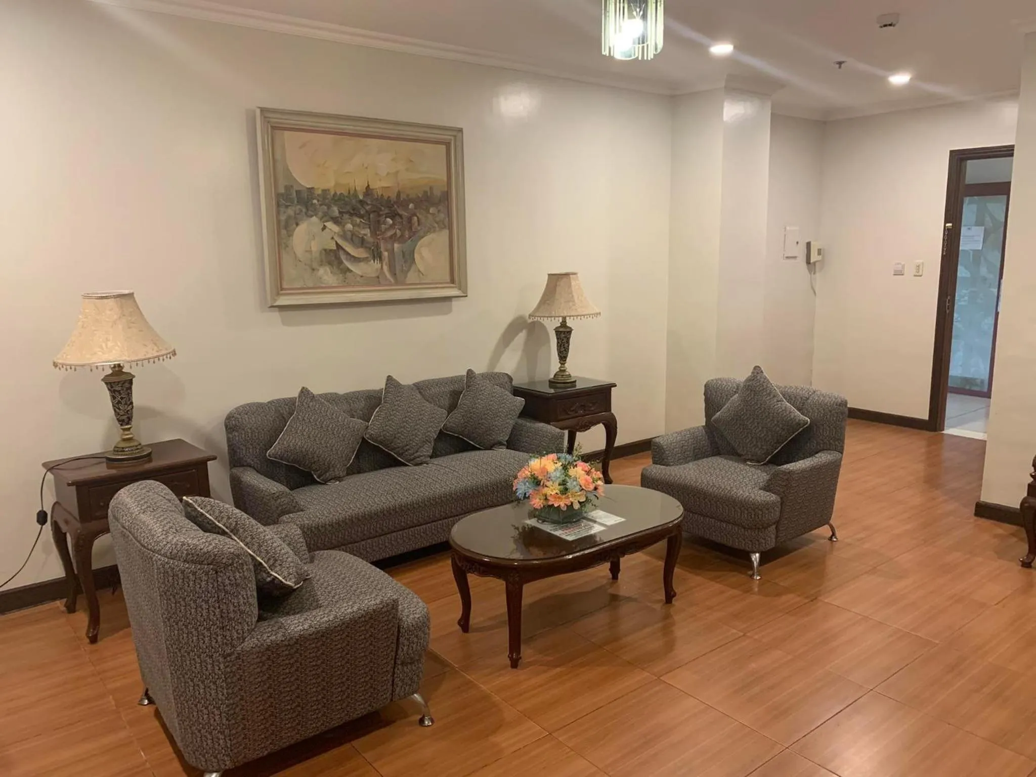 Living room in Crown Royale Hotel