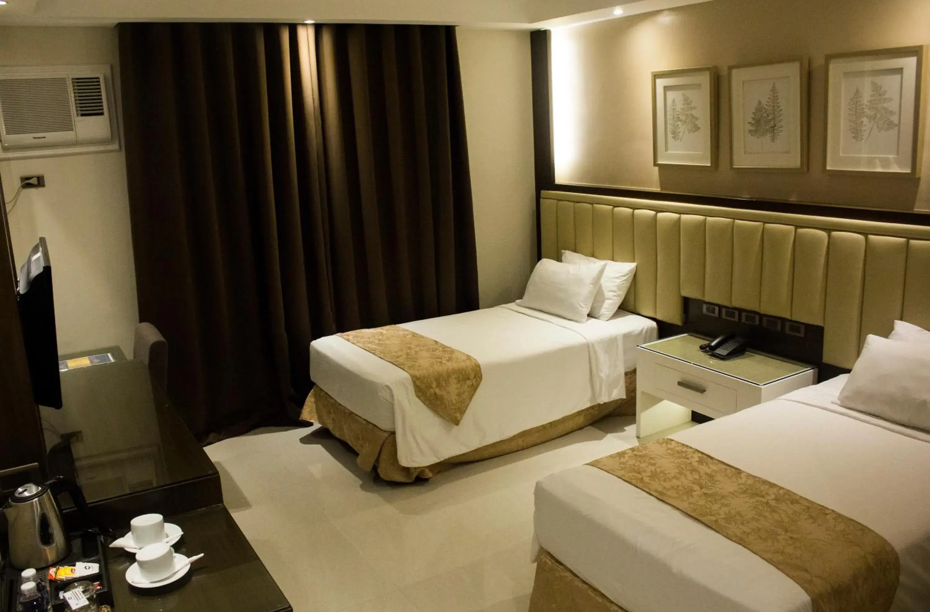 Bed in Crown Royale Hotel Bed in Crown Royale Hotel