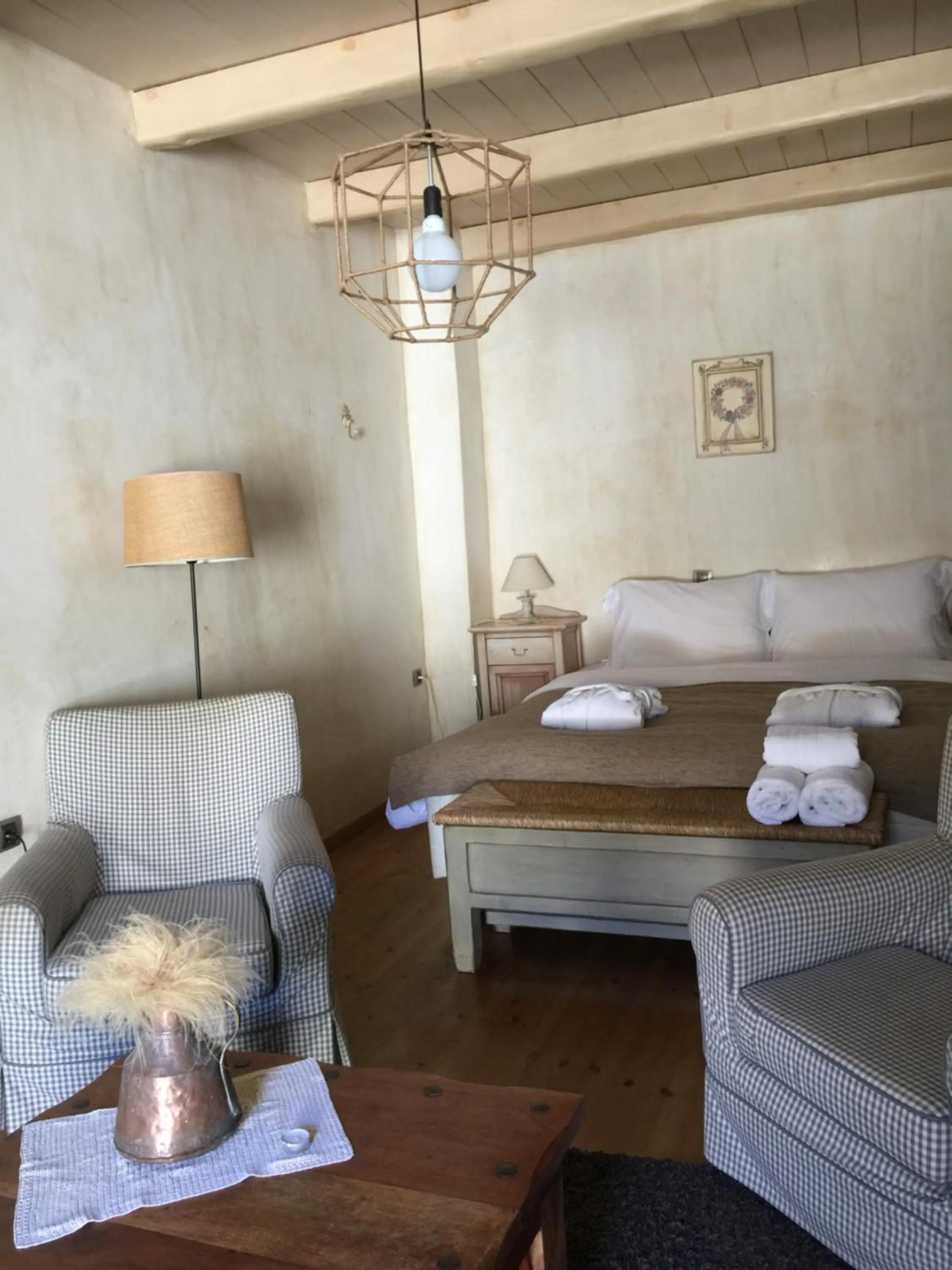 Photo of the whole room, Bed in Artsistas Houses