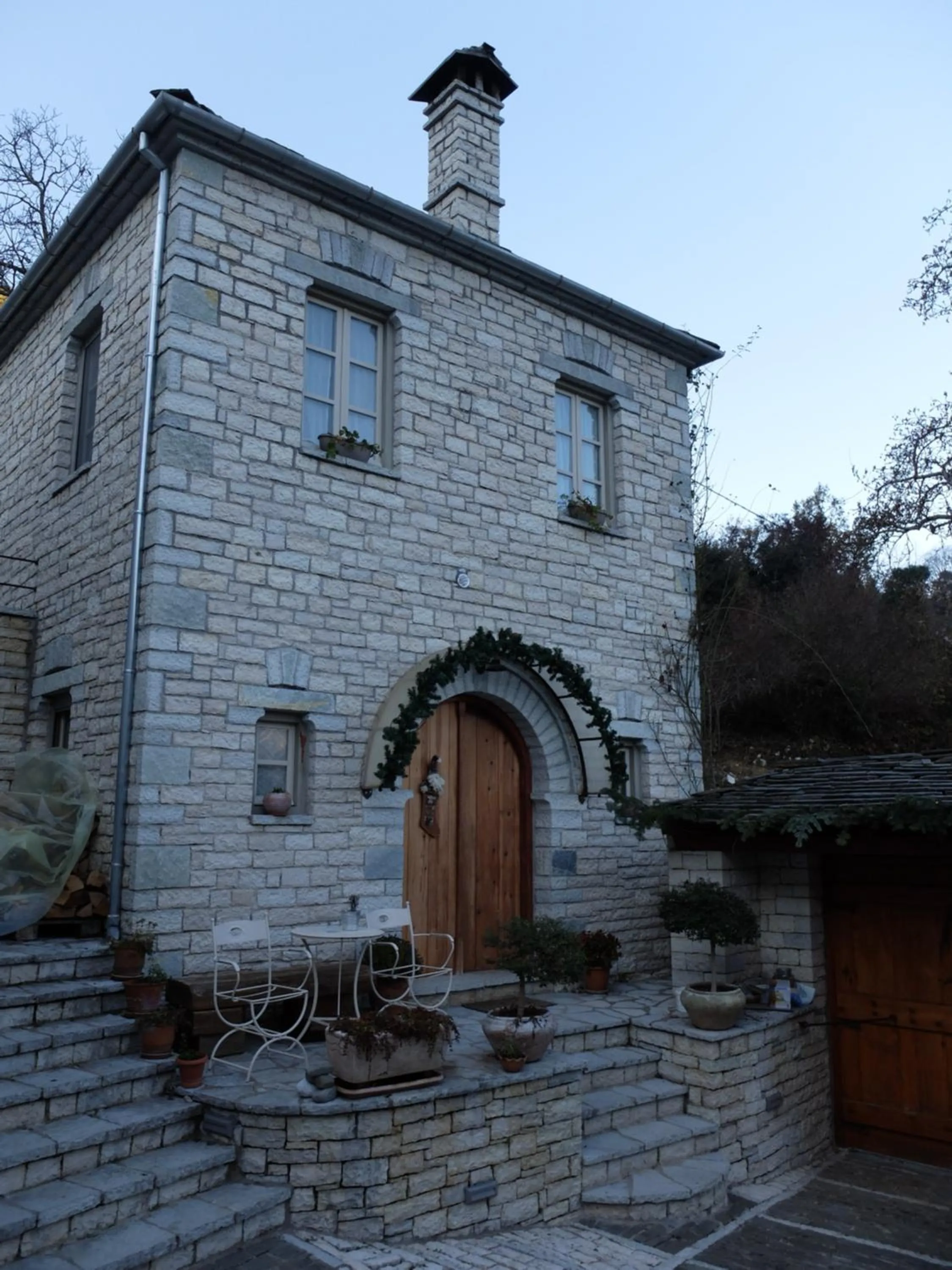 Property building in Artsistas Houses