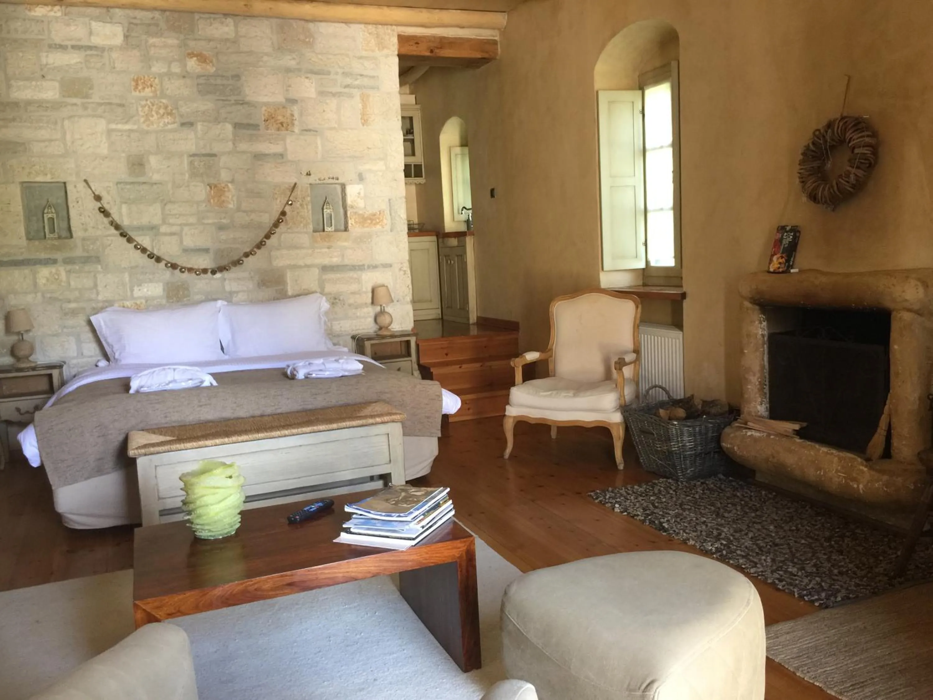 Photo of the whole room in Artsistas Houses