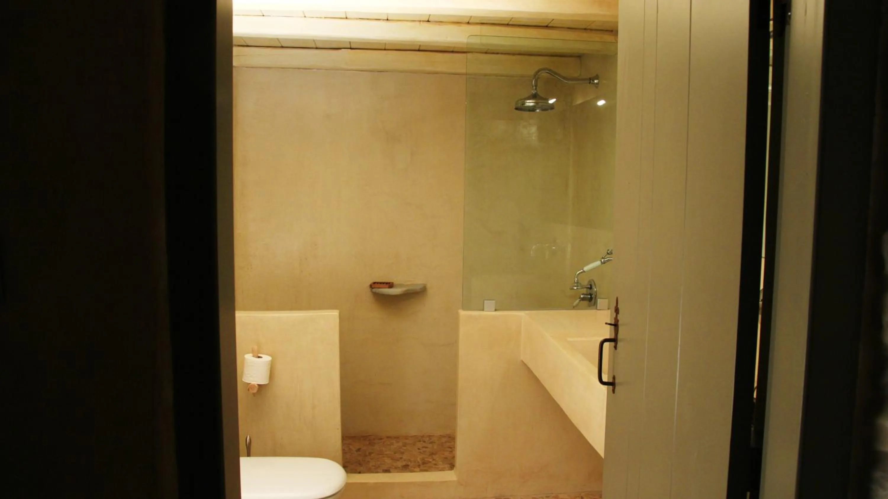 Bathroom in Artsistas Houses