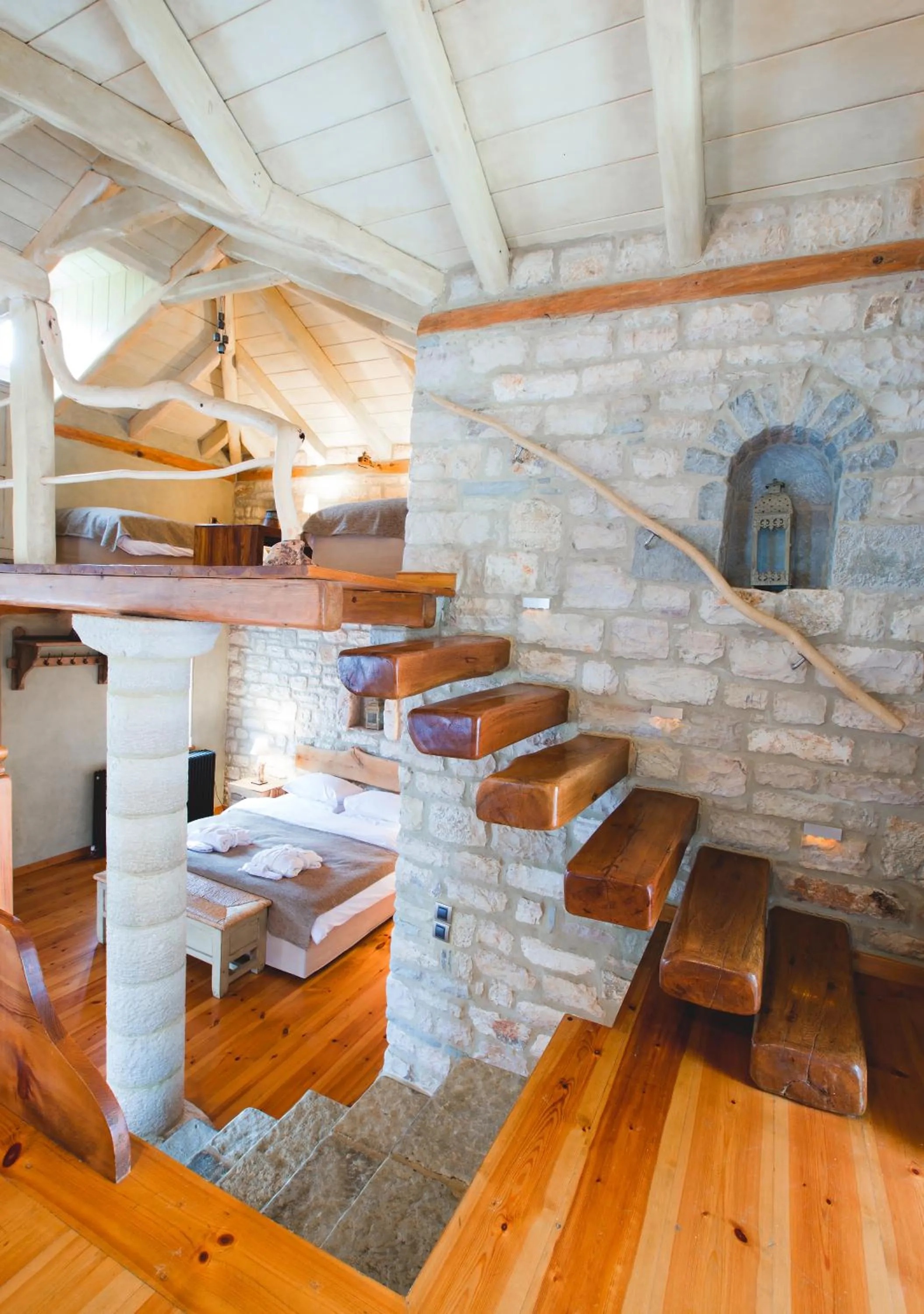 Photo of the whole room in Artsistas Houses