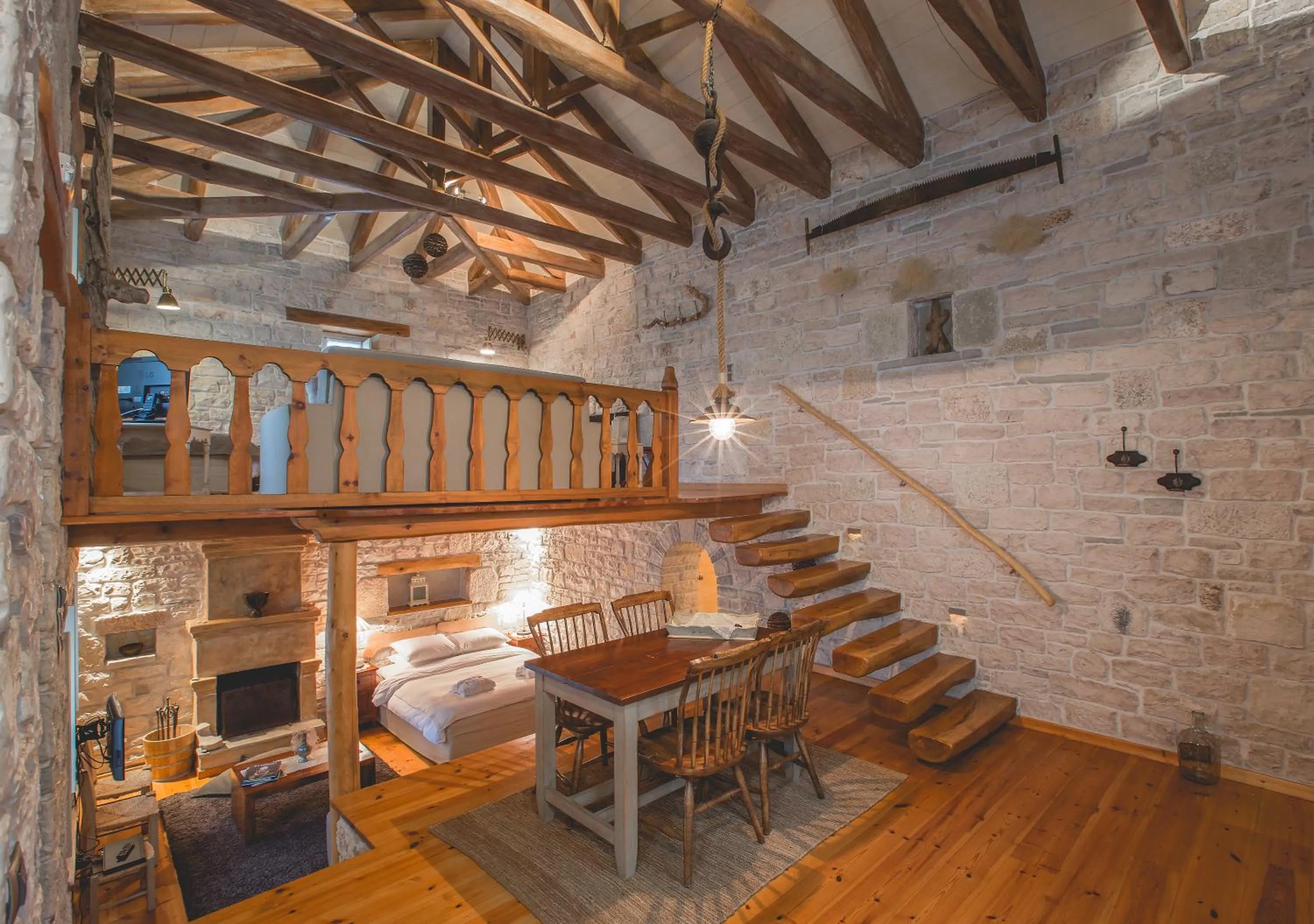 Photo of the whole room in Artsistas Houses