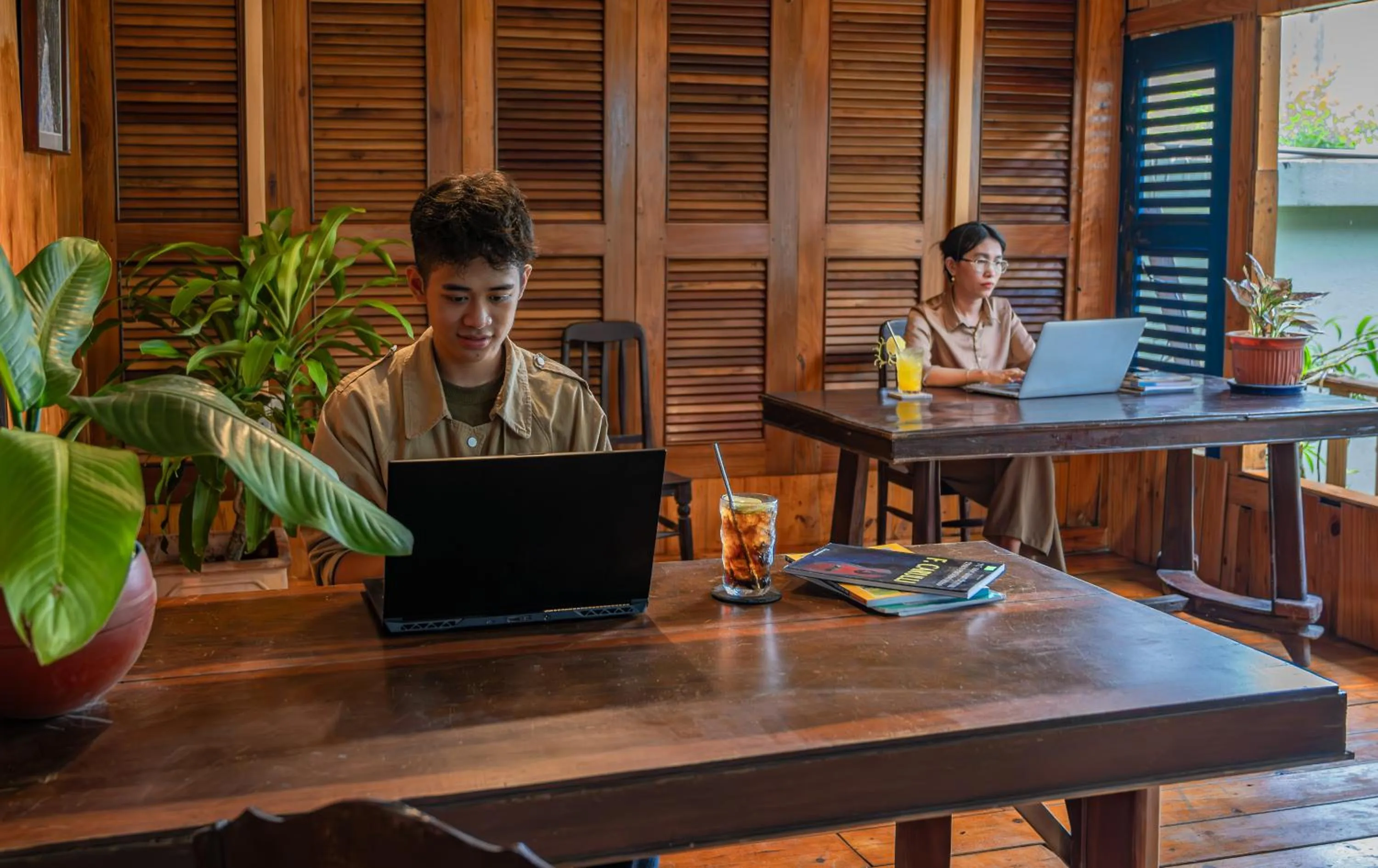 group of guests in Hotel De Condor