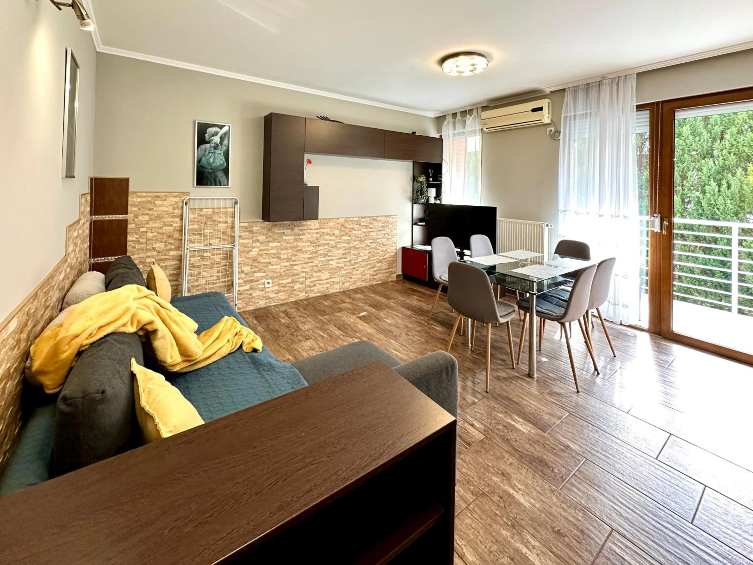 Day in Dorina Wellness Apartman