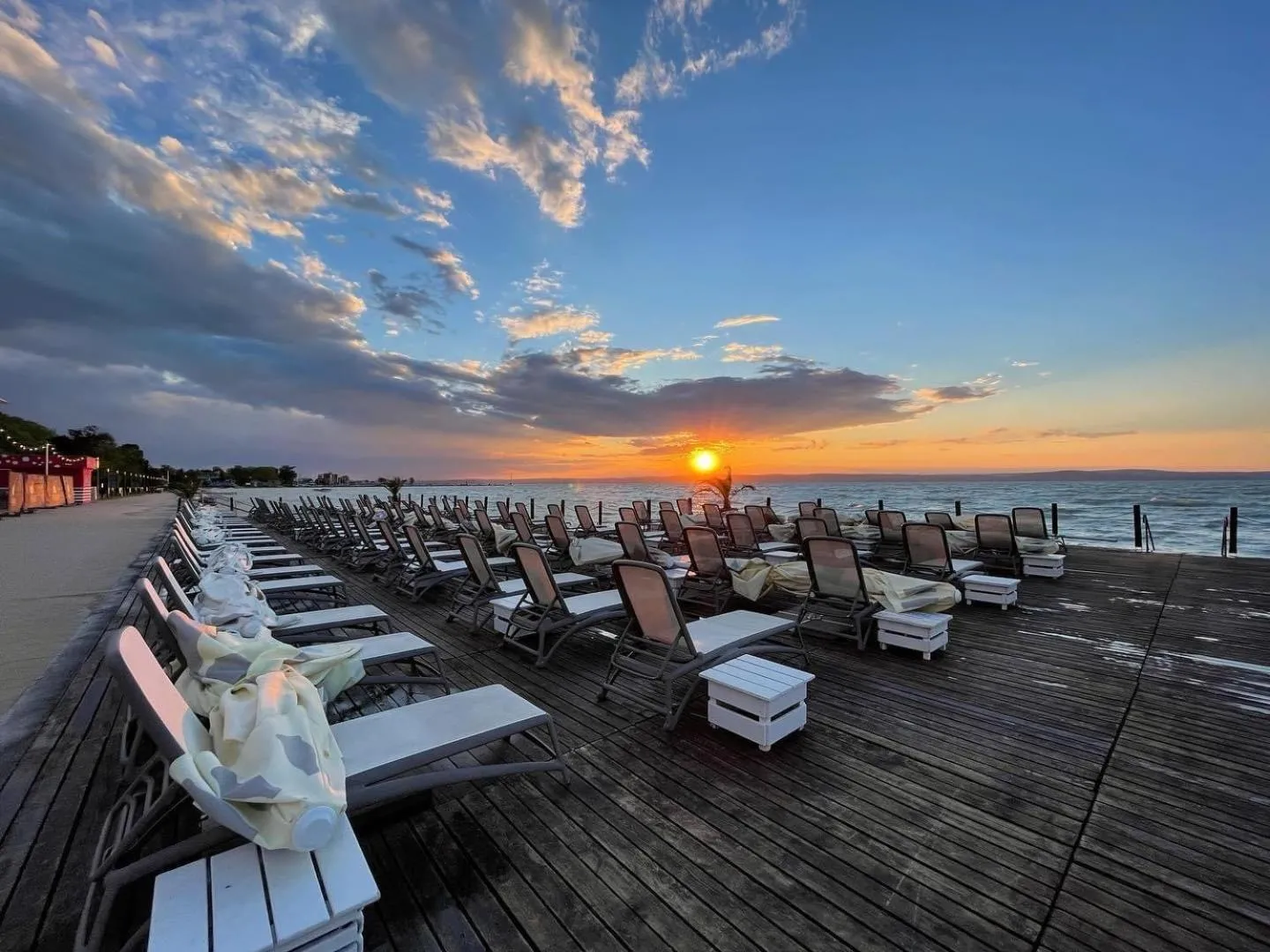 Sunset in Dorina Wellness Apartman