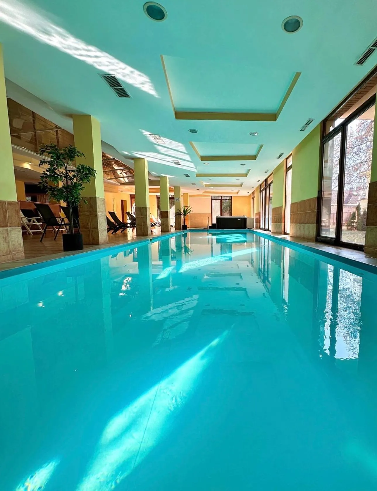 Swimming pool in Dorina Wellness Apartman