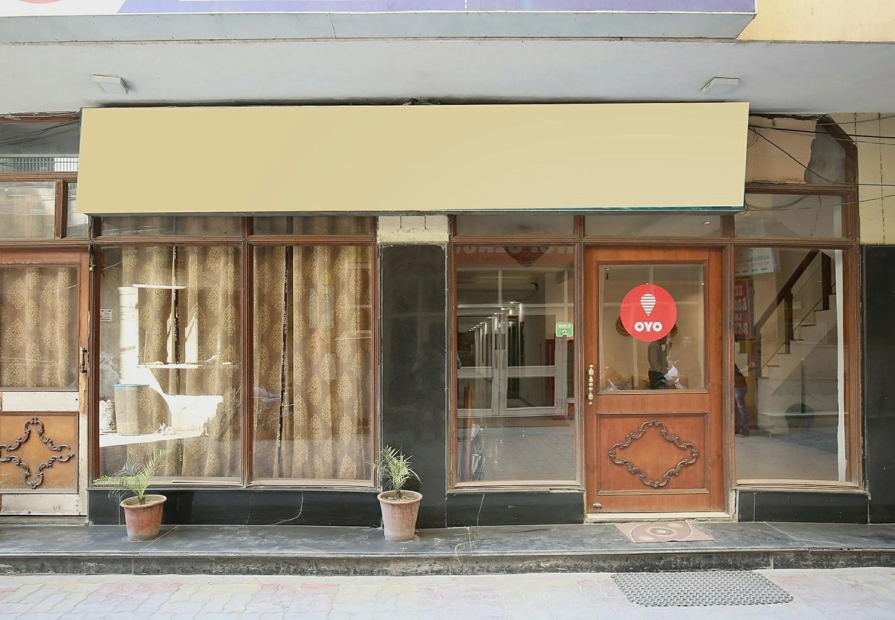 Facade/entrance in Hotel O Queensland