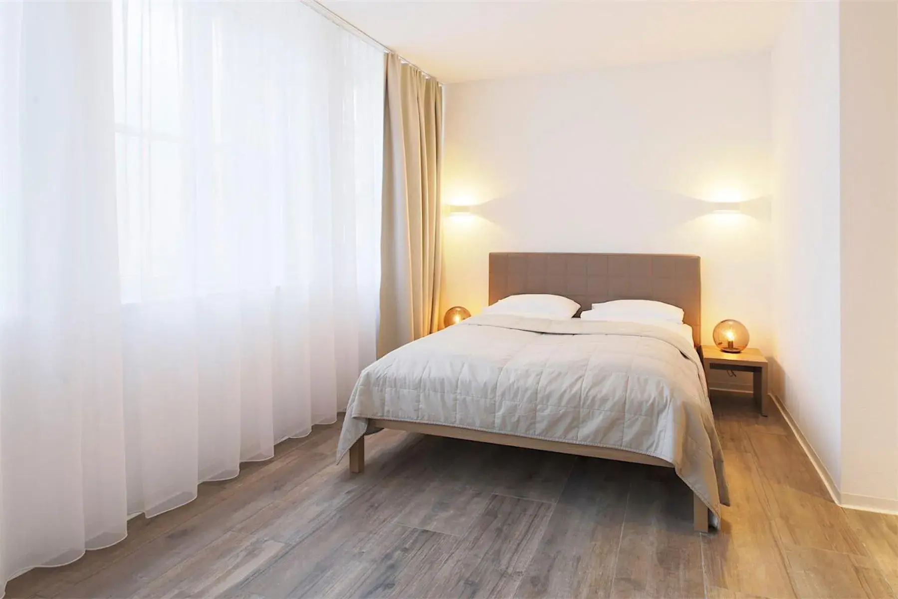 Double Room Courtyard Side in Hotel Work Life Residence am Bahnhof Double Room Courtyard Side in Hotel Work Life Residence am Bahnhof