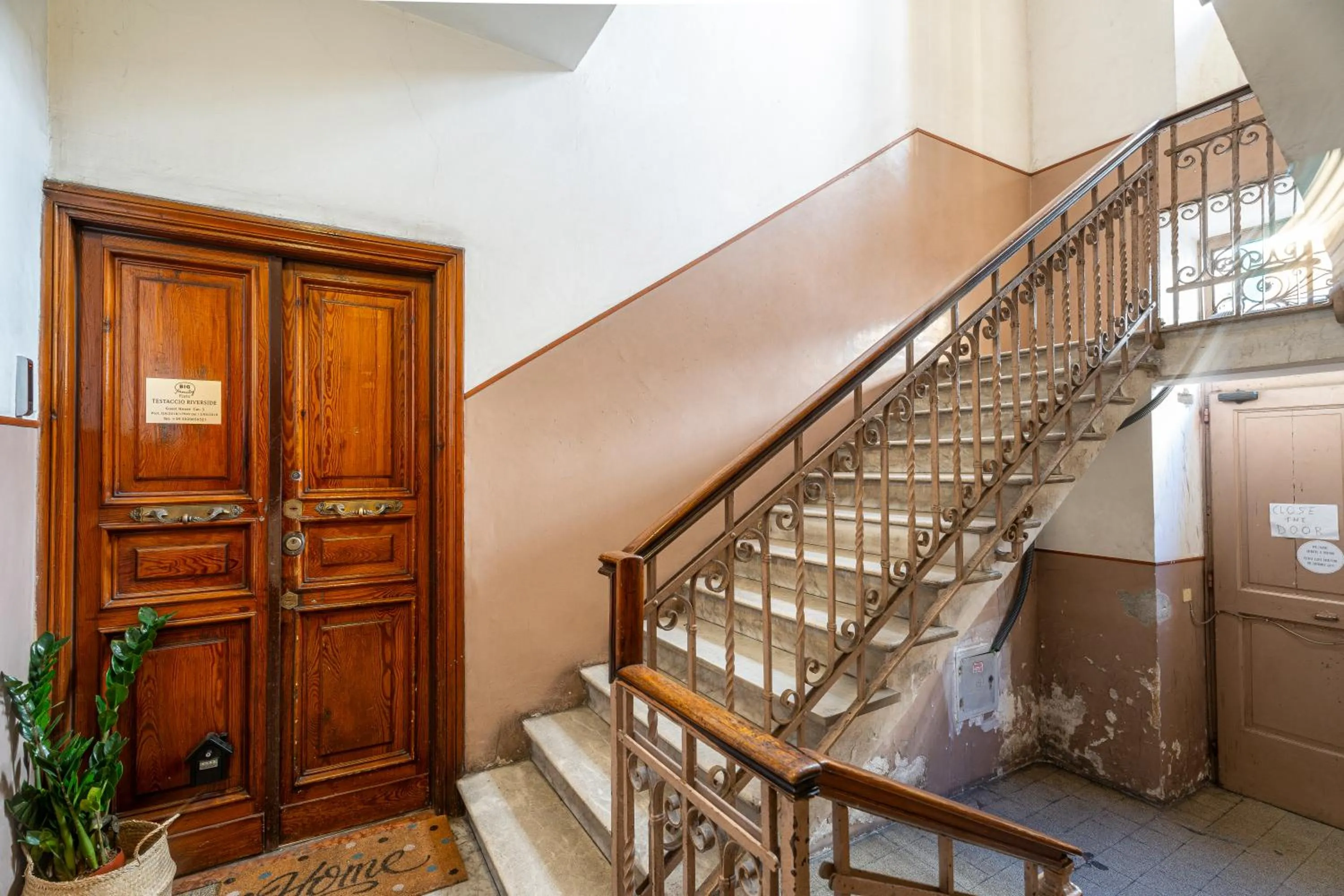 Facade/entrance in BigFamilyRome - Testaccio Riverside