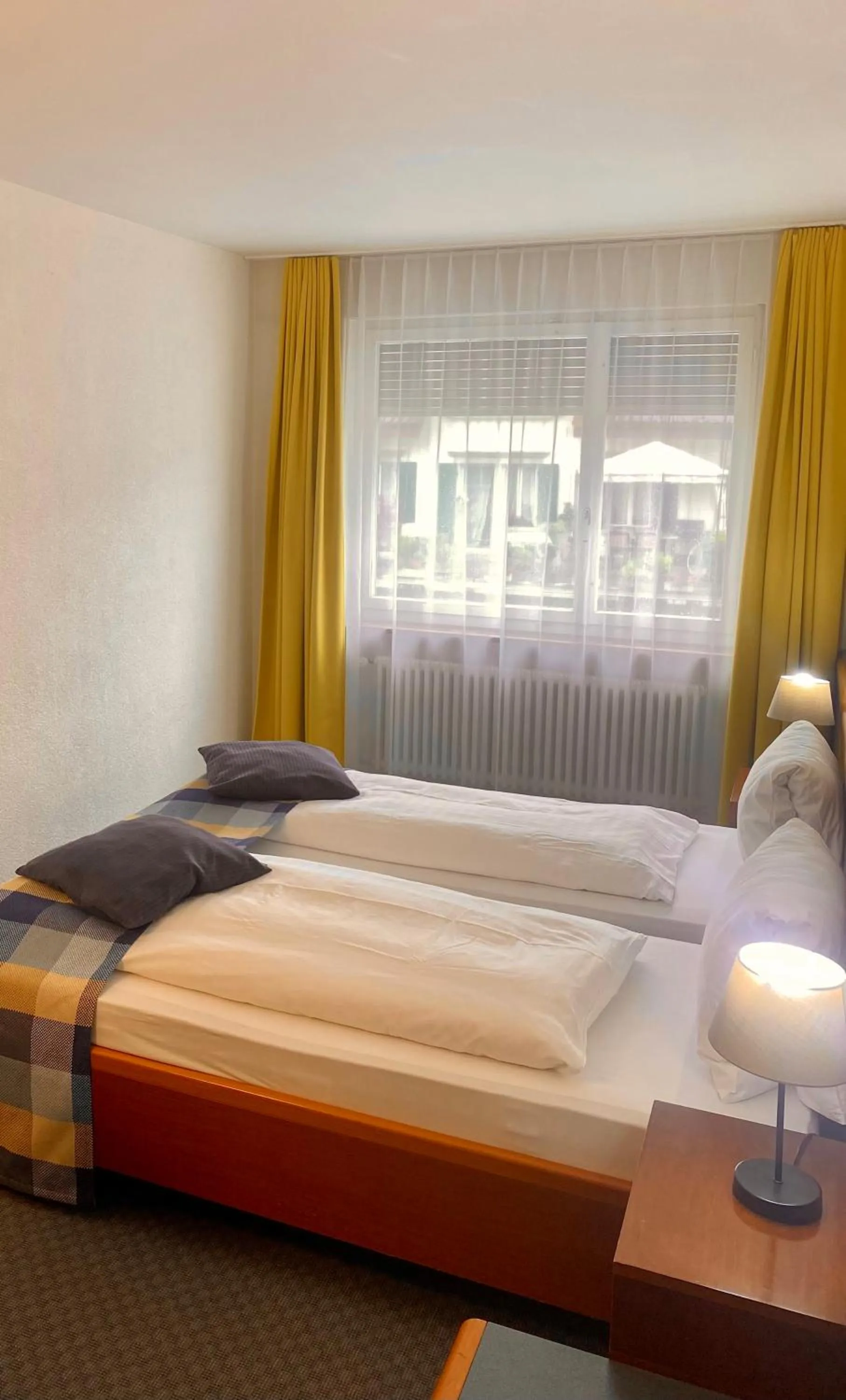 Bedroom, Bed in Gasthof zum Roten Löwen