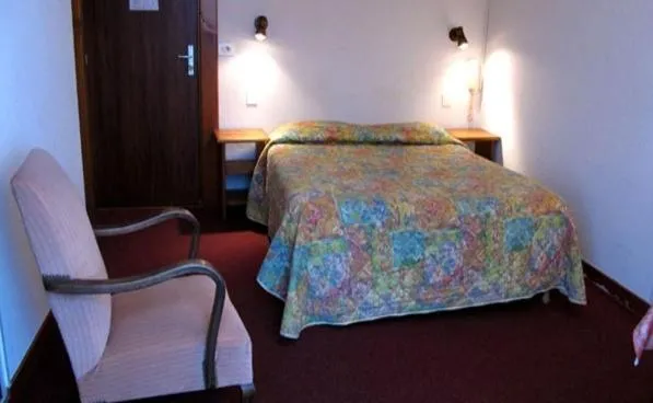 Photo of the whole room, Bed in Hotel Restaurant - Acacias Bellevue