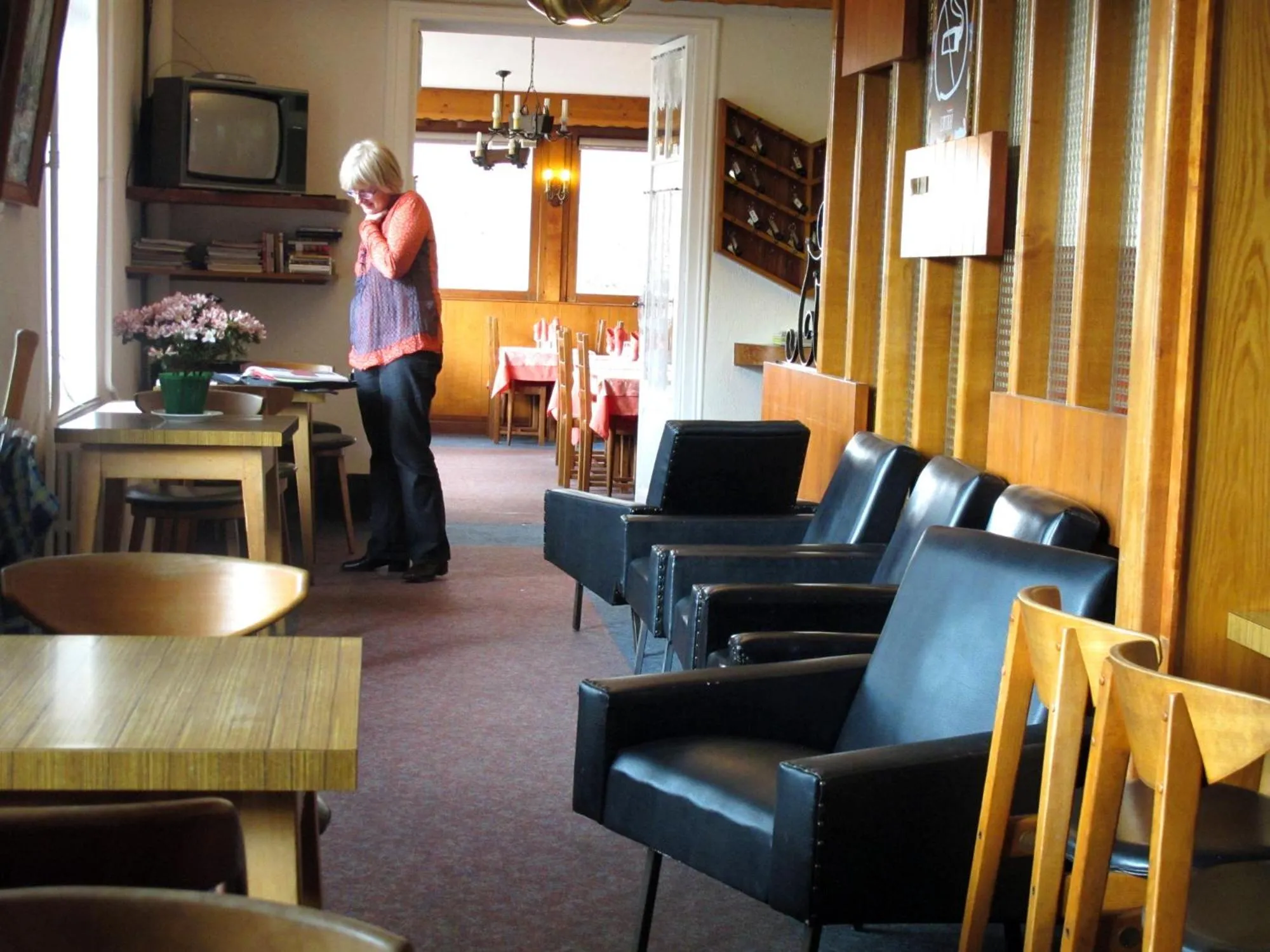 Communal lounge/ TV room in Hotel Restaurant - Acacias Bellevue